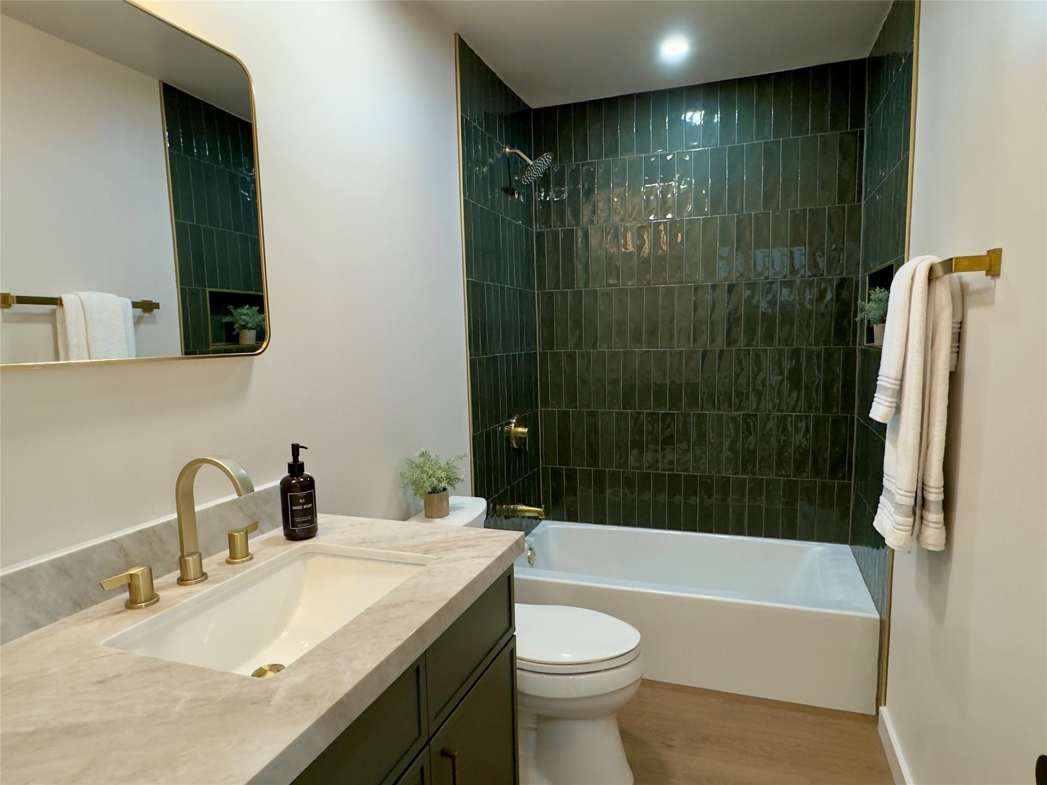 7001 Watchwood Dr Property Photo 7