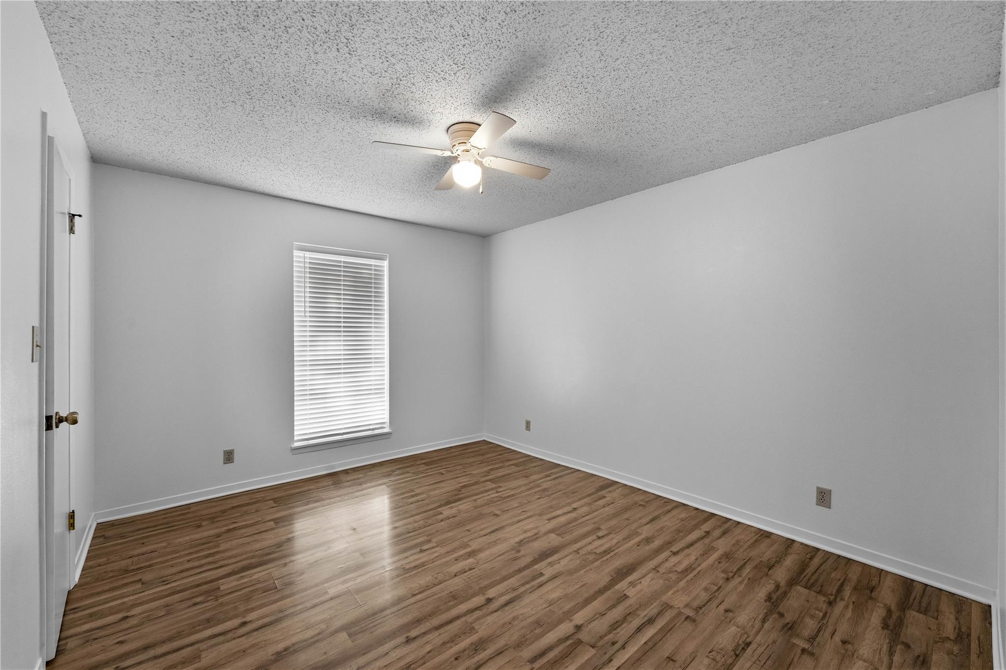 1070 N Franklin St Property Photo 11