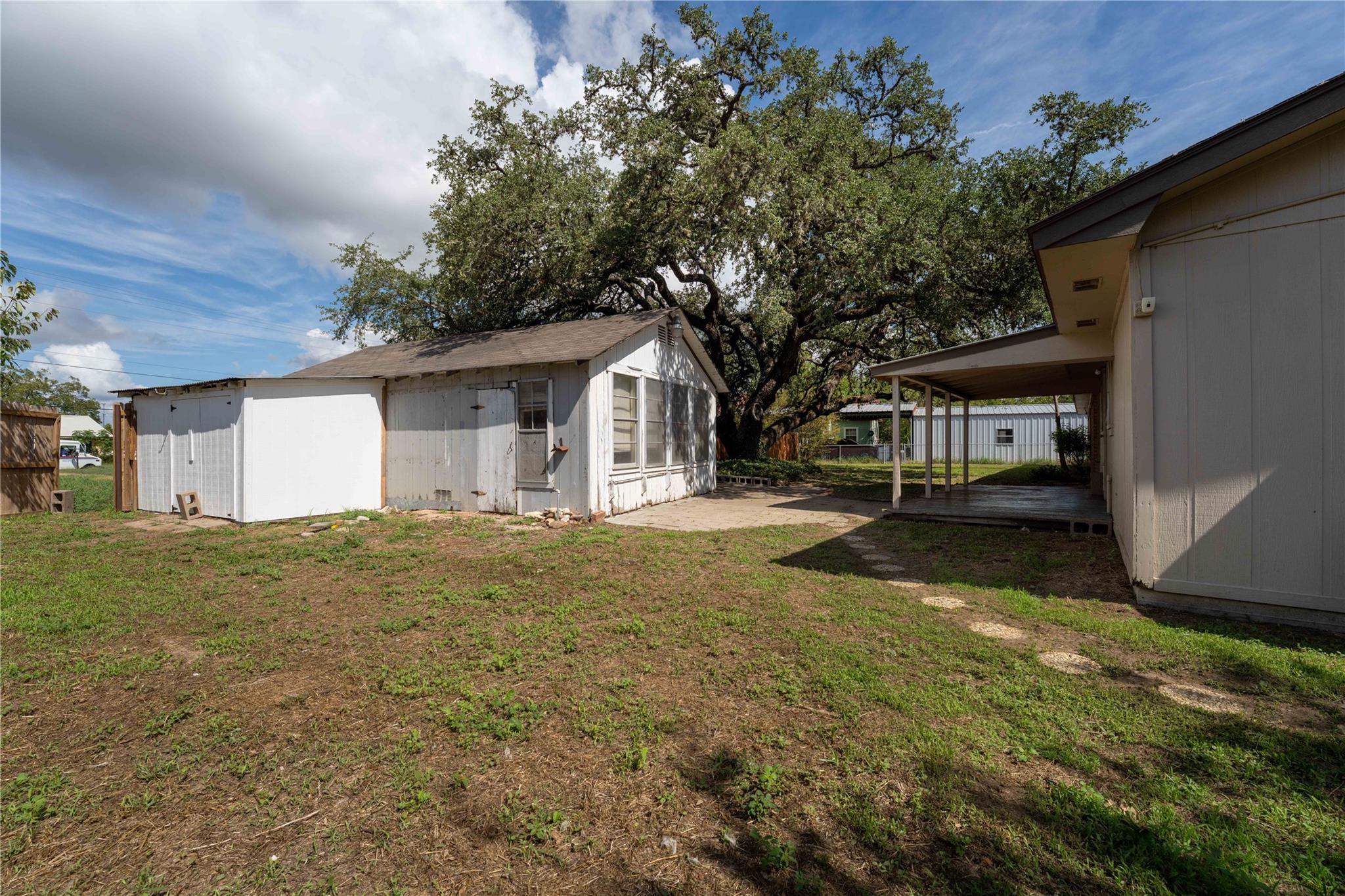 1070 N Franklin St Property Photo 18