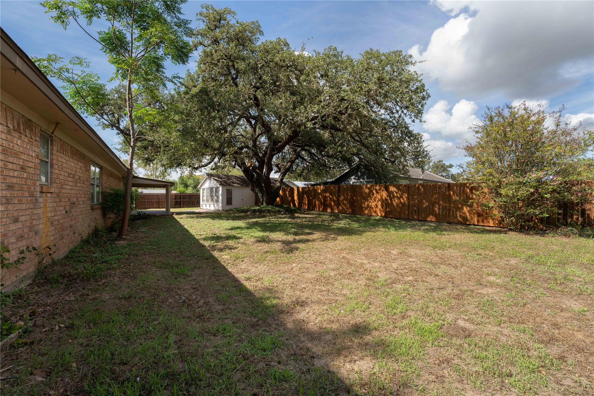 1070 N Franklin St Property Photo 20