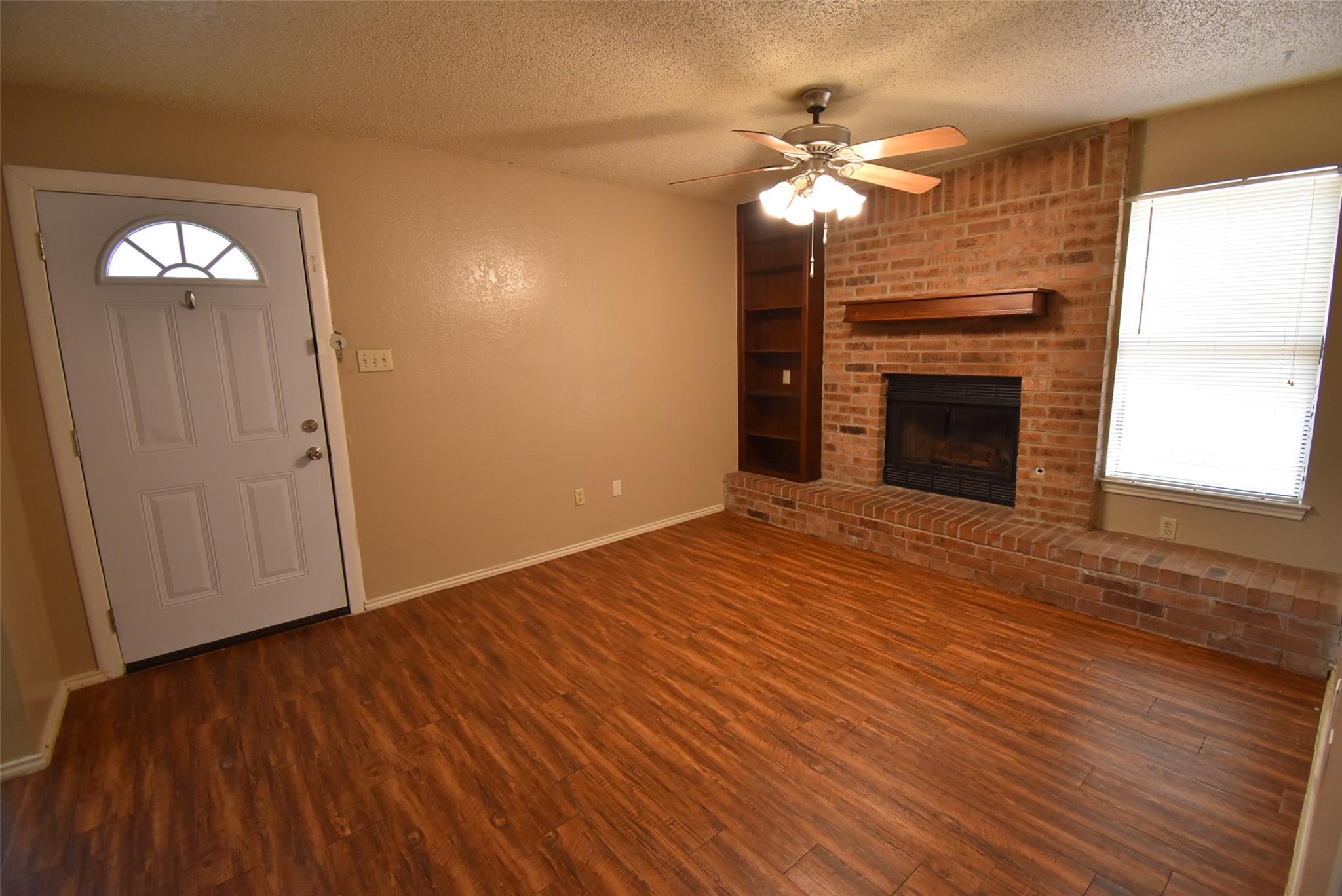 1802 Rawhide Loop Property Photo 3