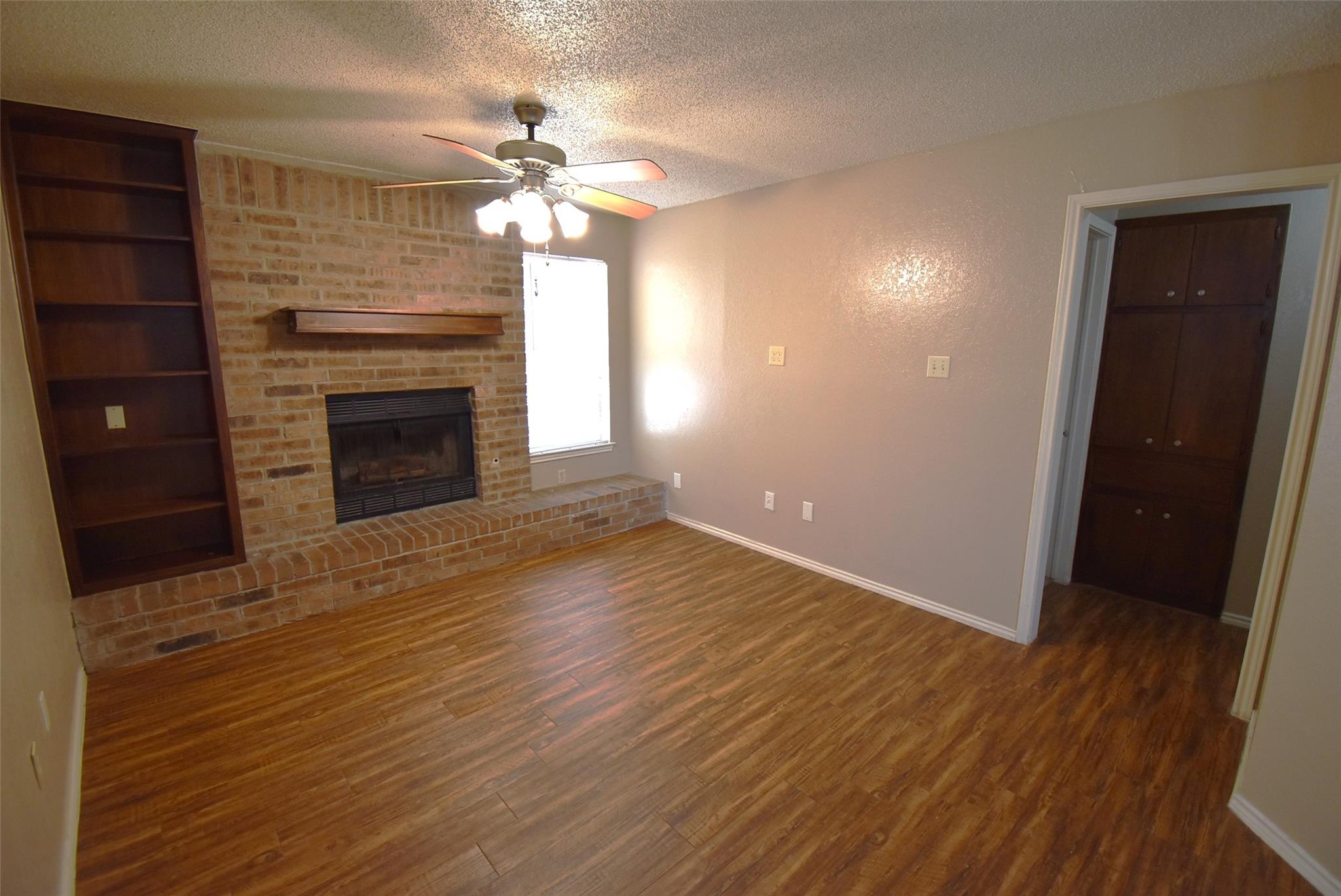 1802 Rawhide Loop Property Photo 4