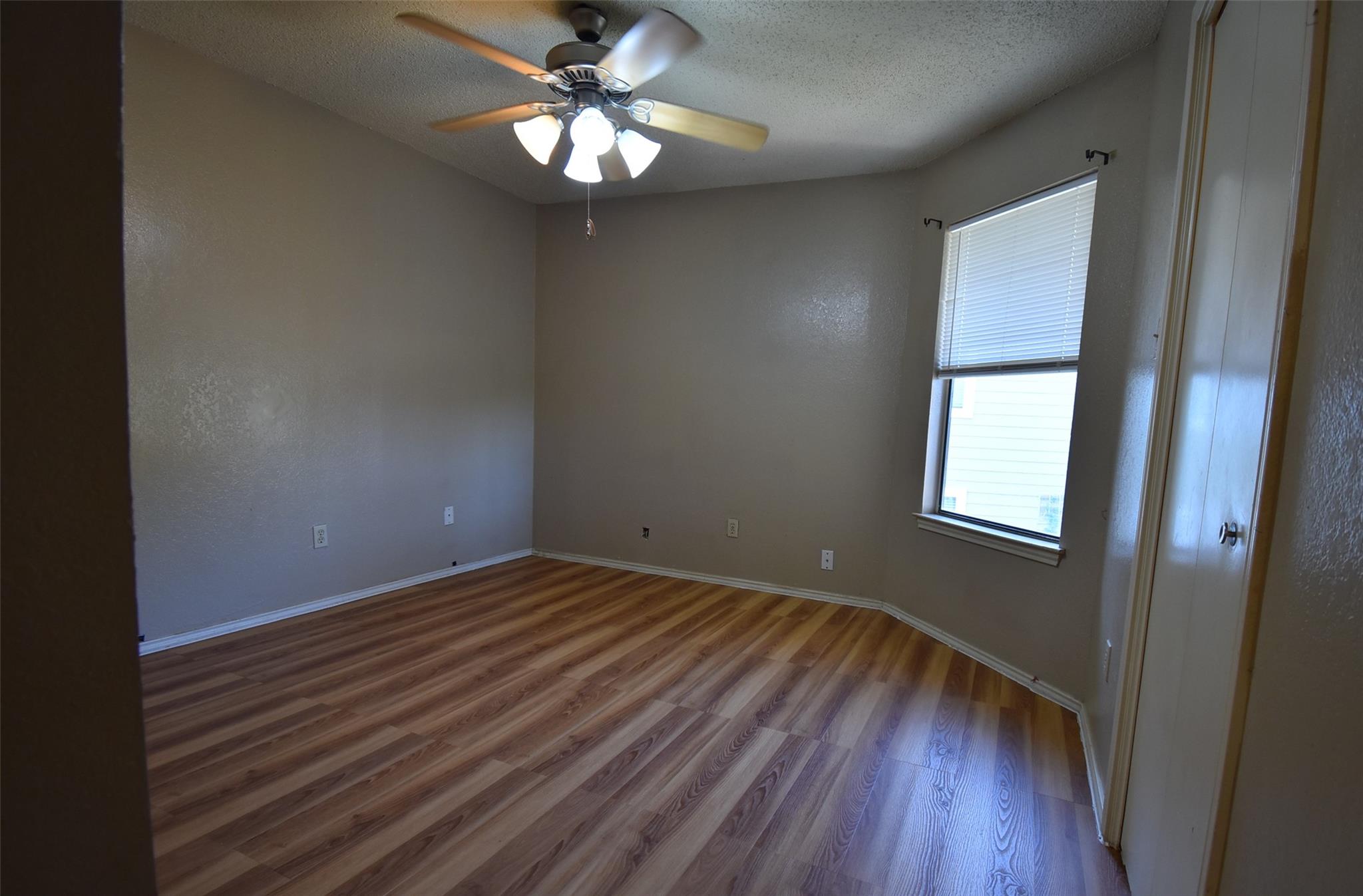 1802 Rawhide Loop Property Photo 10