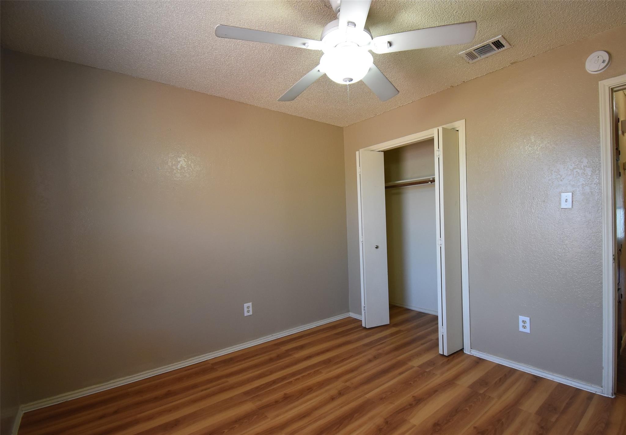 1802 Rawhide Loop Property Photo 13