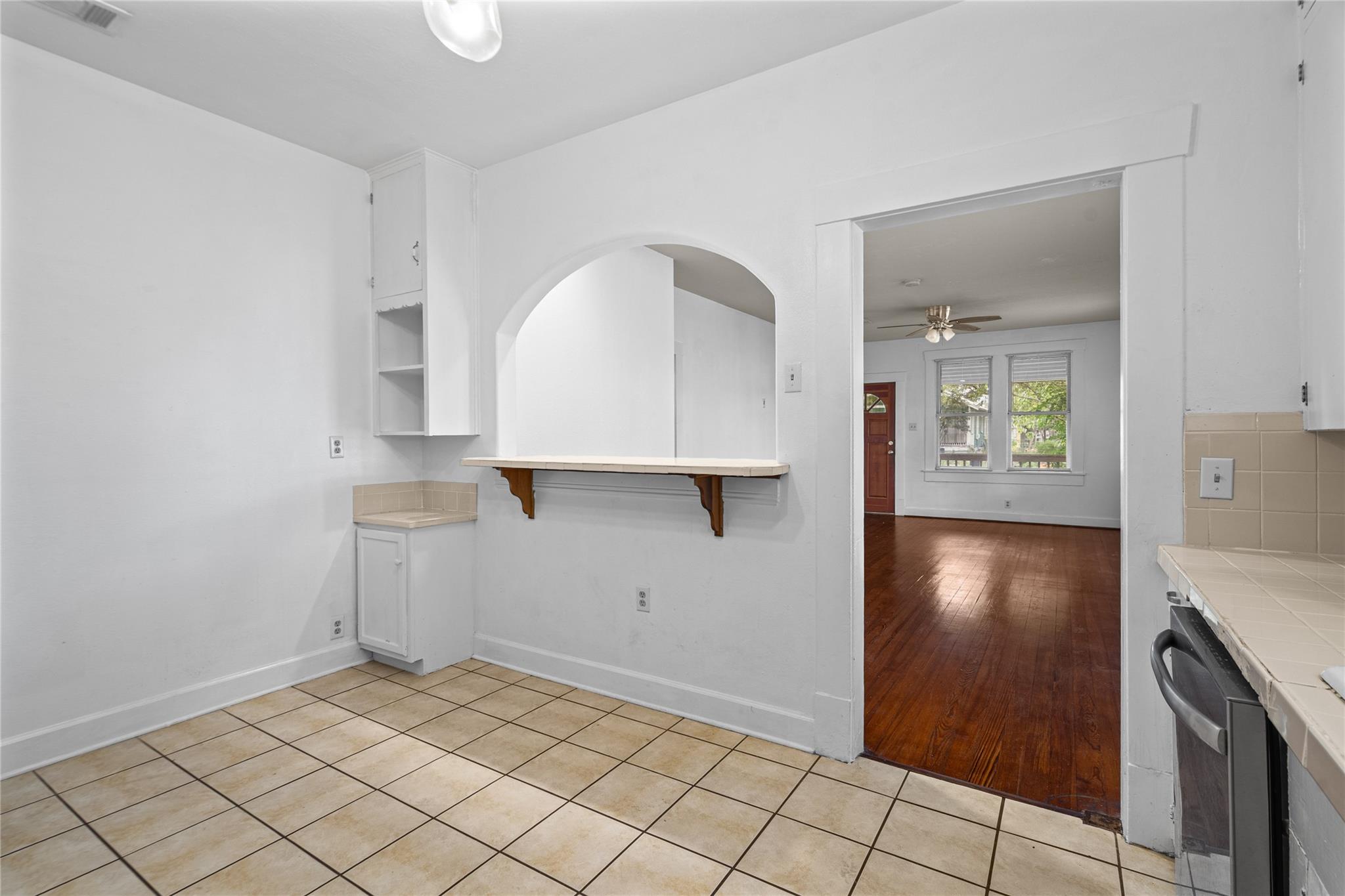 1202 E 13th St #a Property Photo 8