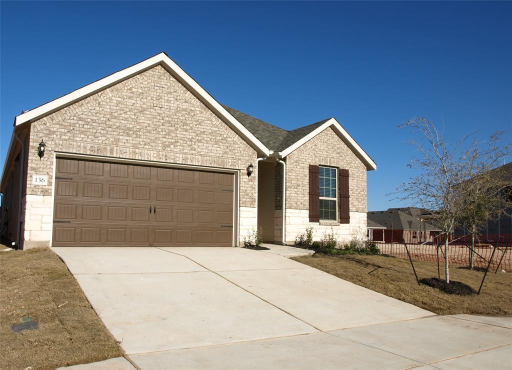 136 Raleigh Dr Property Photo 2