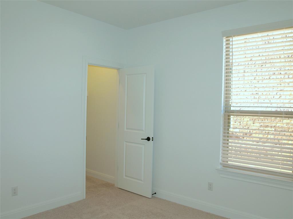 136 Raleigh Dr Property Photo 21