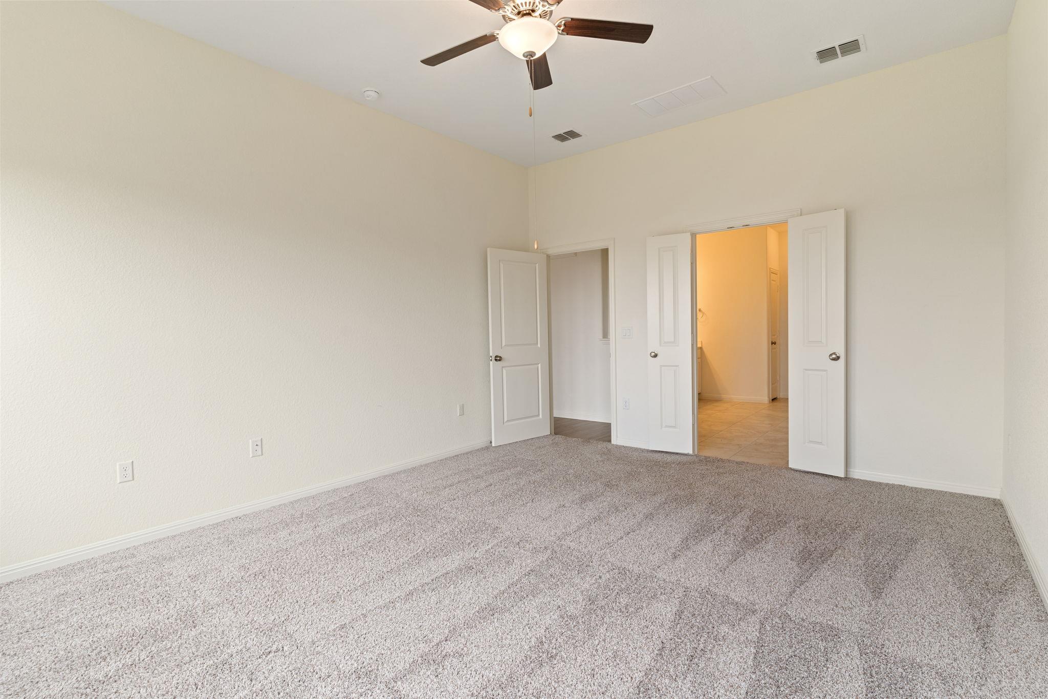 607 Allende Bnd Property Photo 19