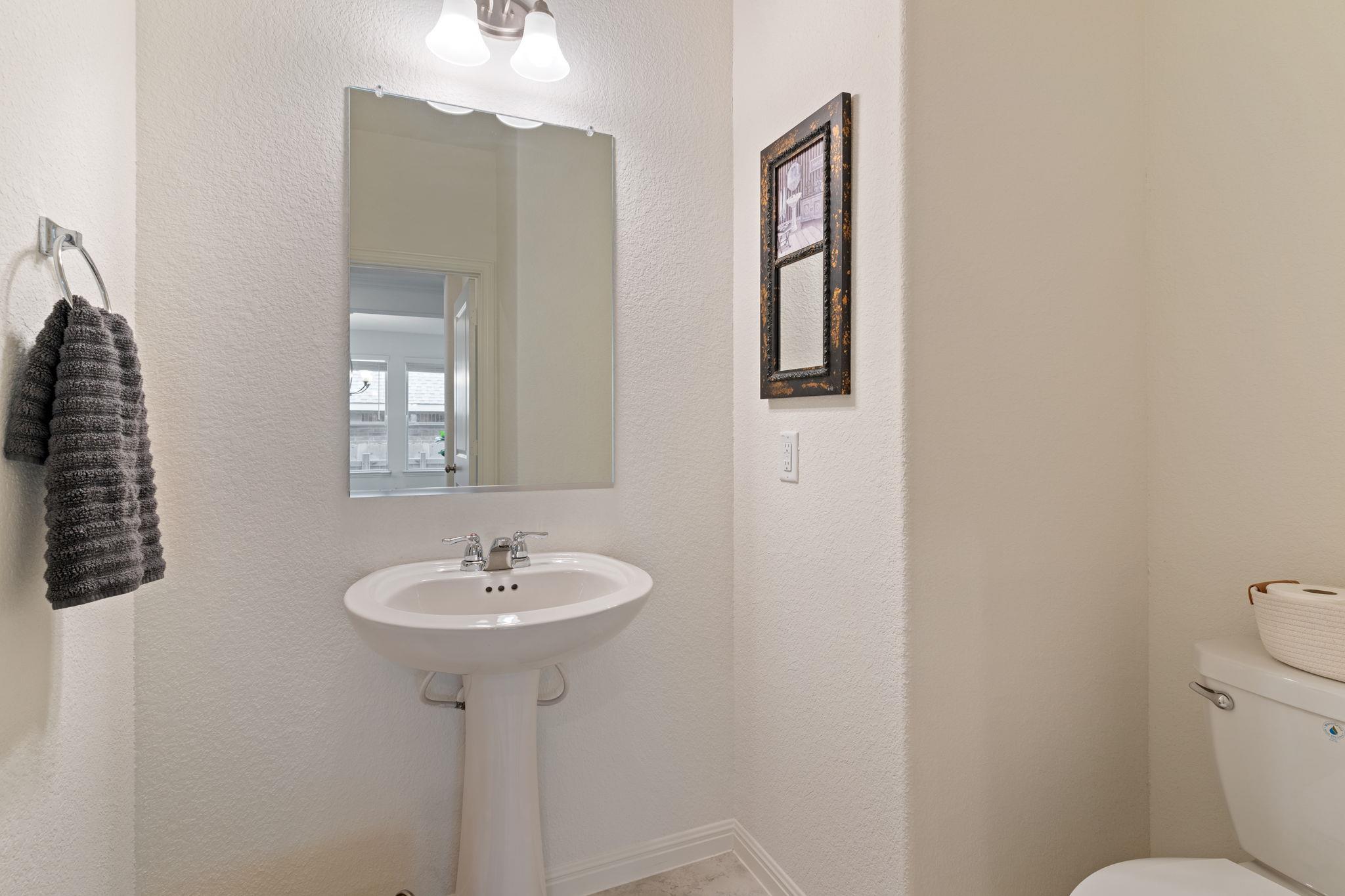 607 Allende Bnd Property Photo 24