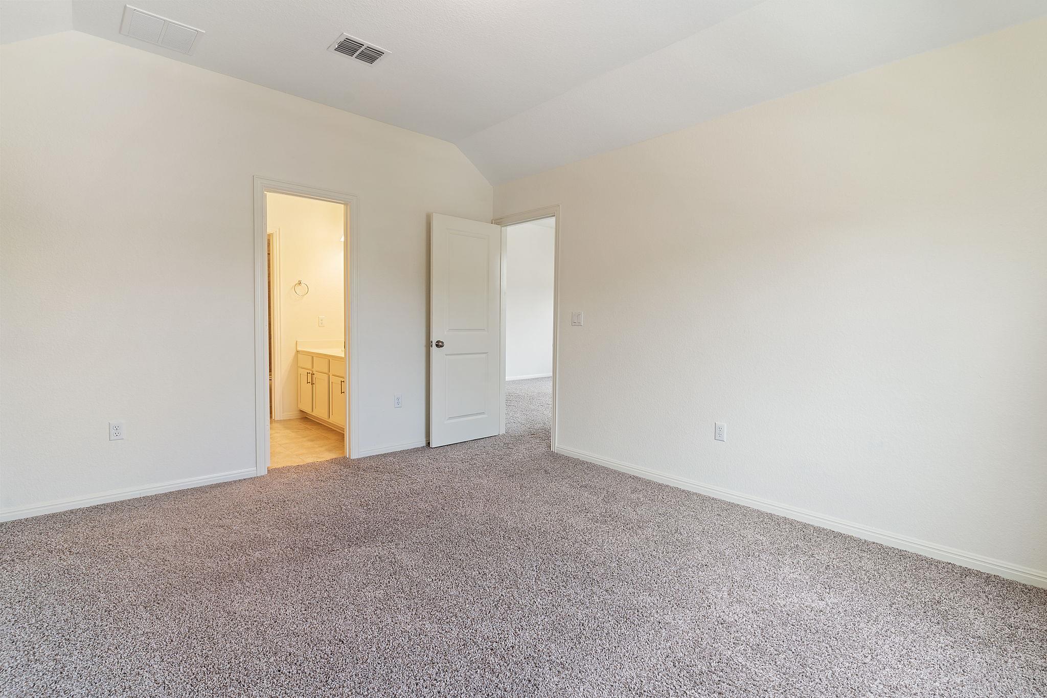 607 Allende Bnd Property Photo 32