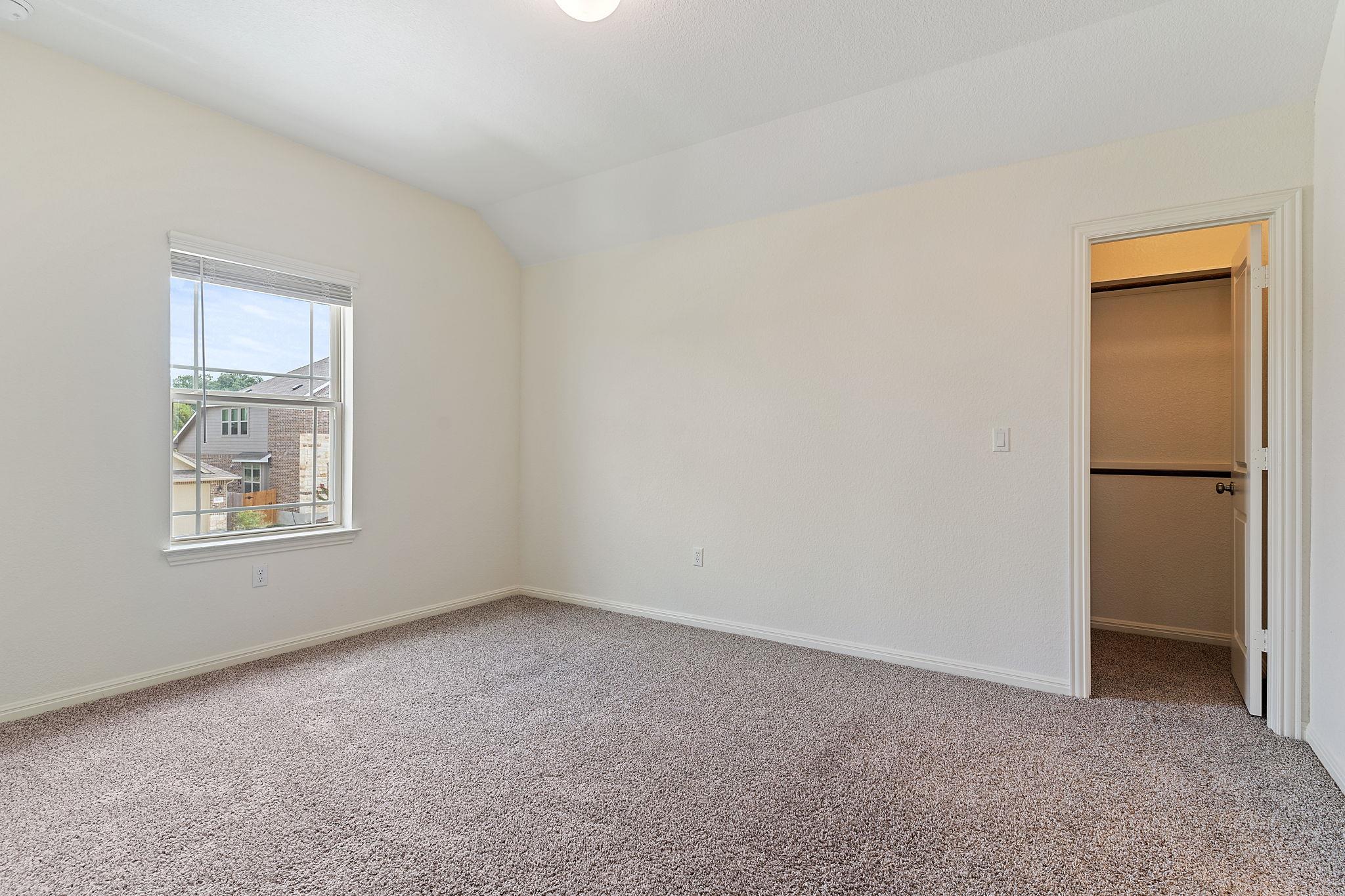 607 Allende Bnd Property Photo 33