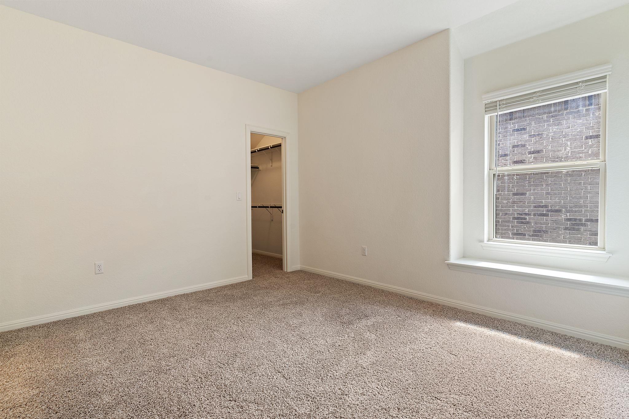 607 Allende Bnd Property Photo 35