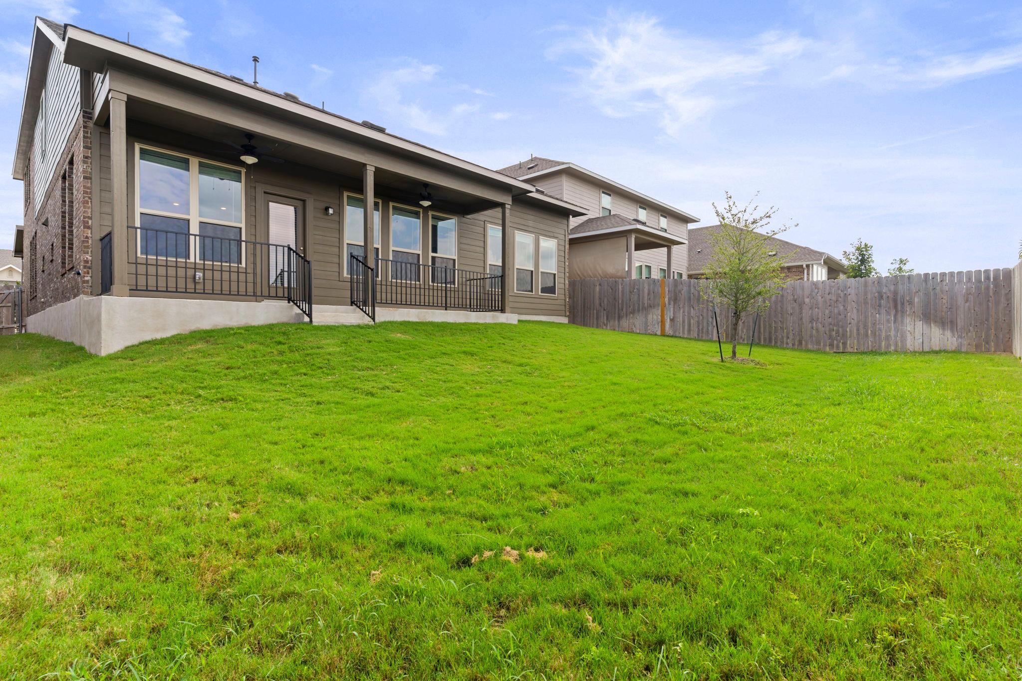 607 Allende Bnd Property Photo 39