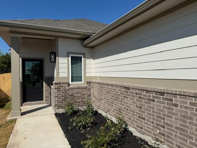 500 Gene Ray Ave Property Photo 3