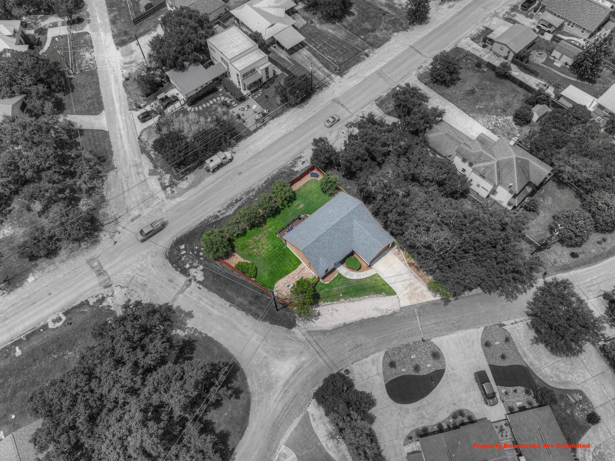 596 Riviera Dr Property Photo 40