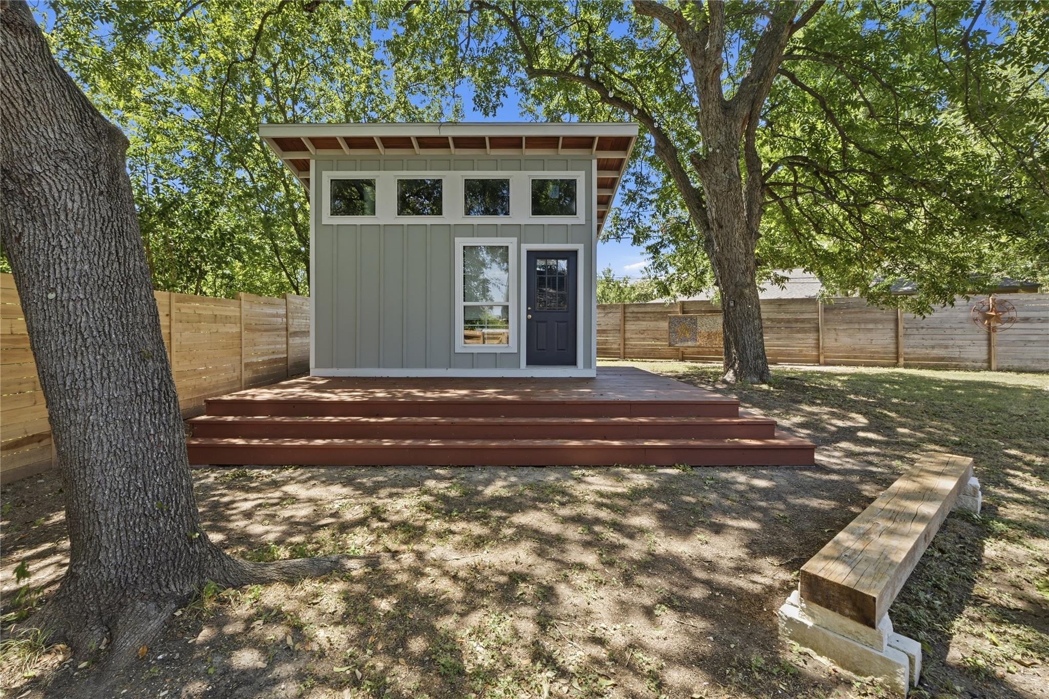 6703 Duquesne Dr Property Photo 2