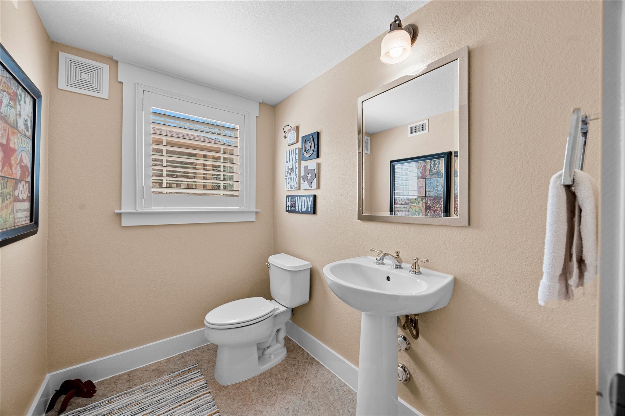 2604 Rolling Plains Ct Property Photo 15