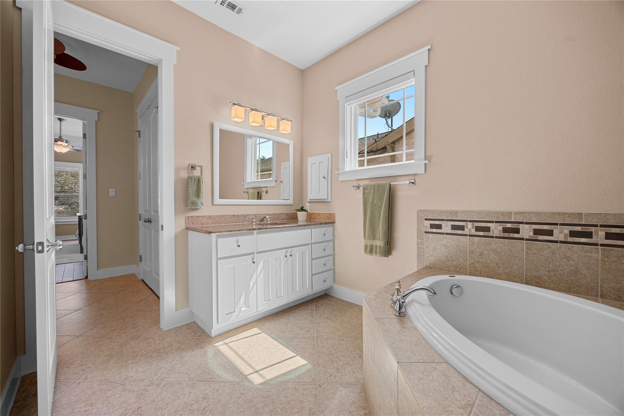 2604 Rolling Plains Ct Property Photo 21