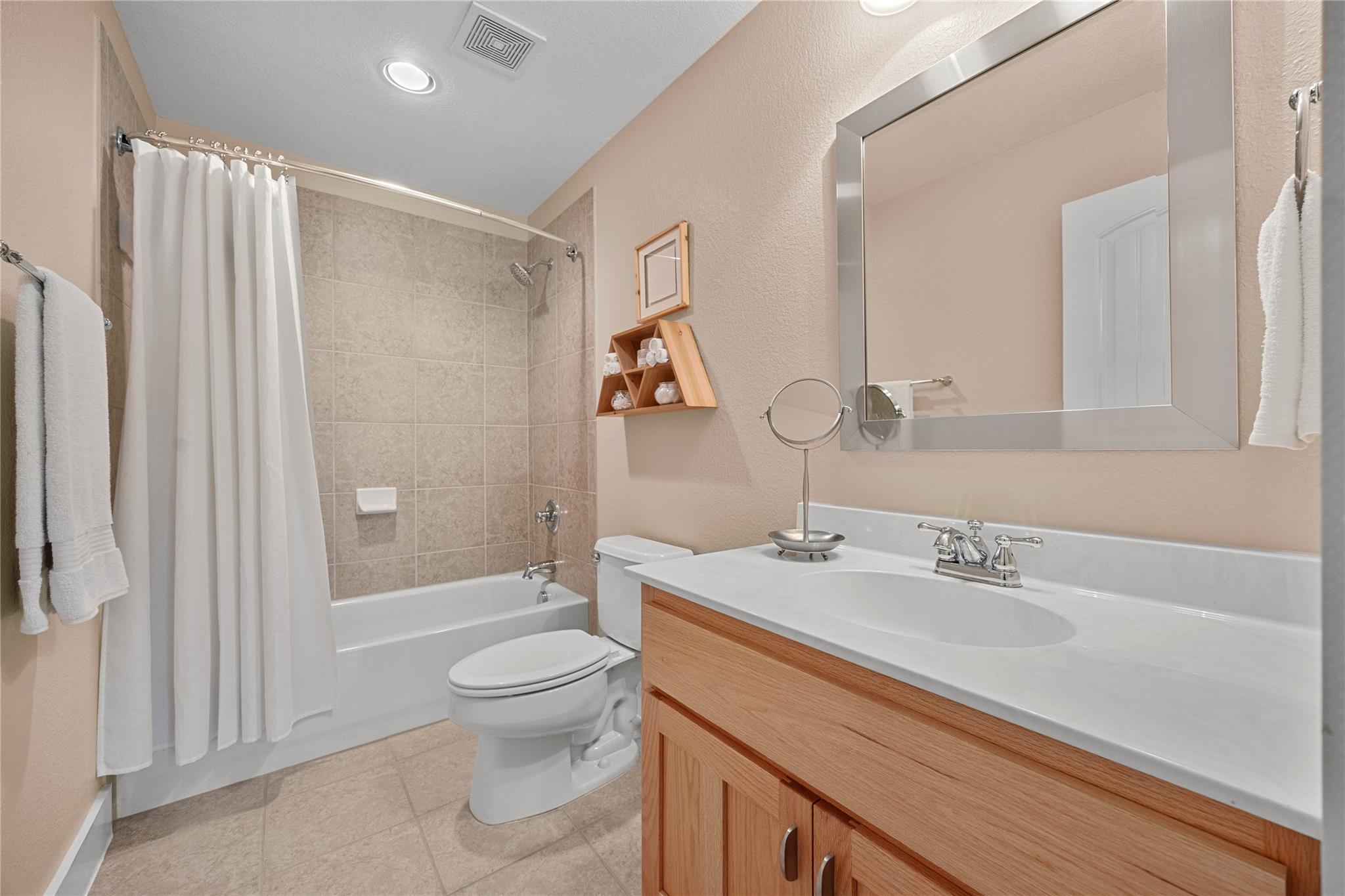 2604 Rolling Plains Ct Property Photo 28
