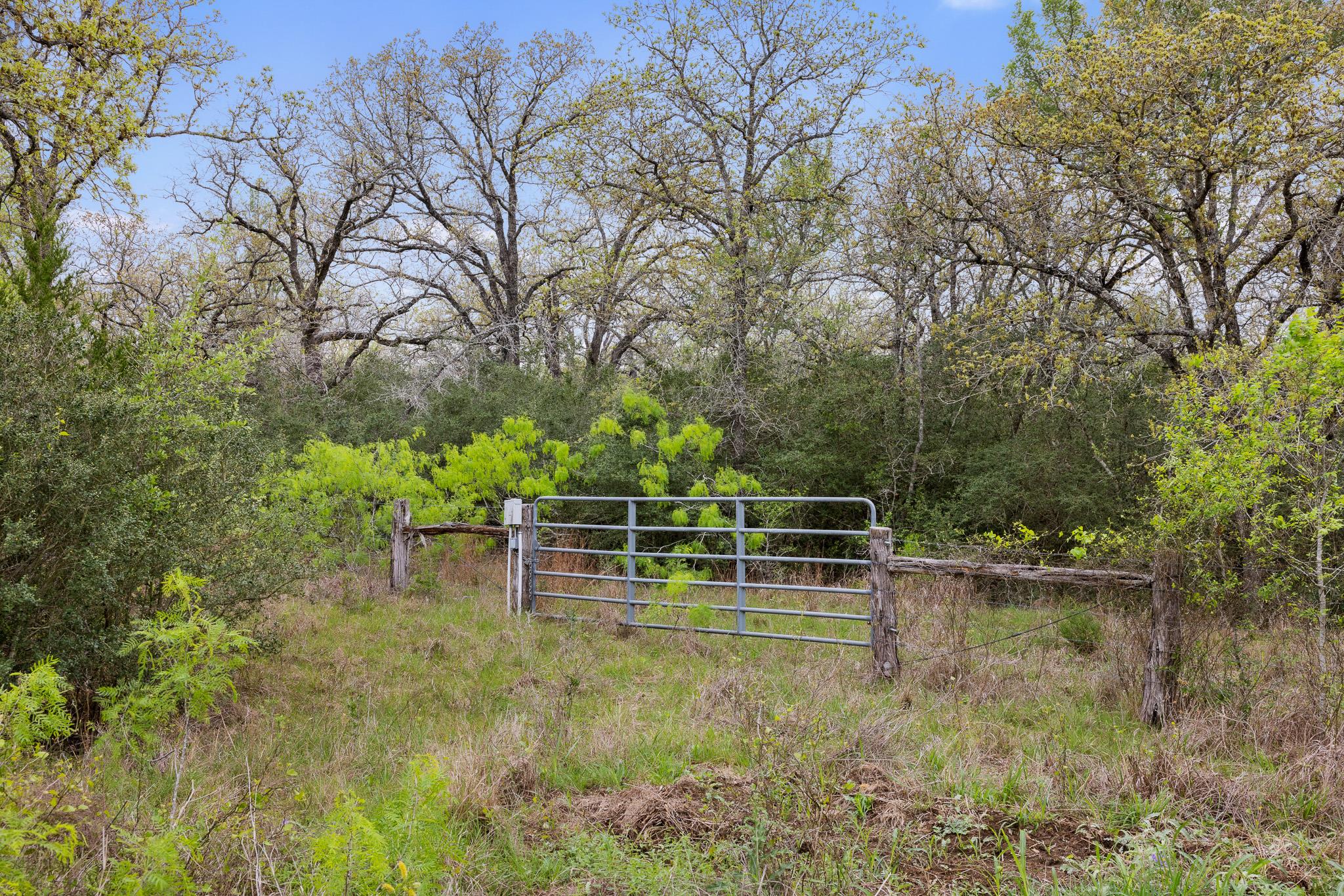 1605 Lariet Dr Property Photo 10