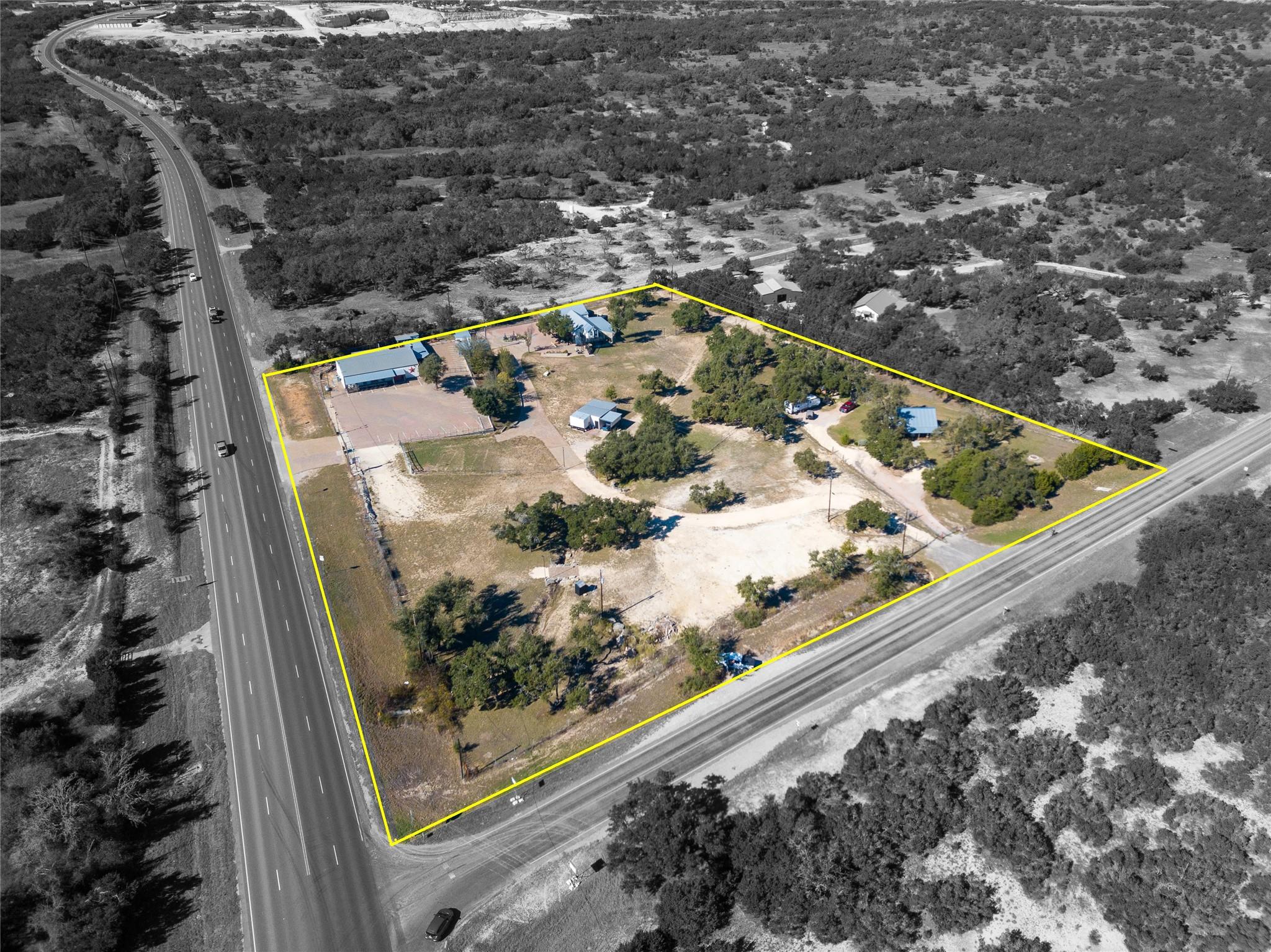 9097 E Us 290 Highway Property Photo 4