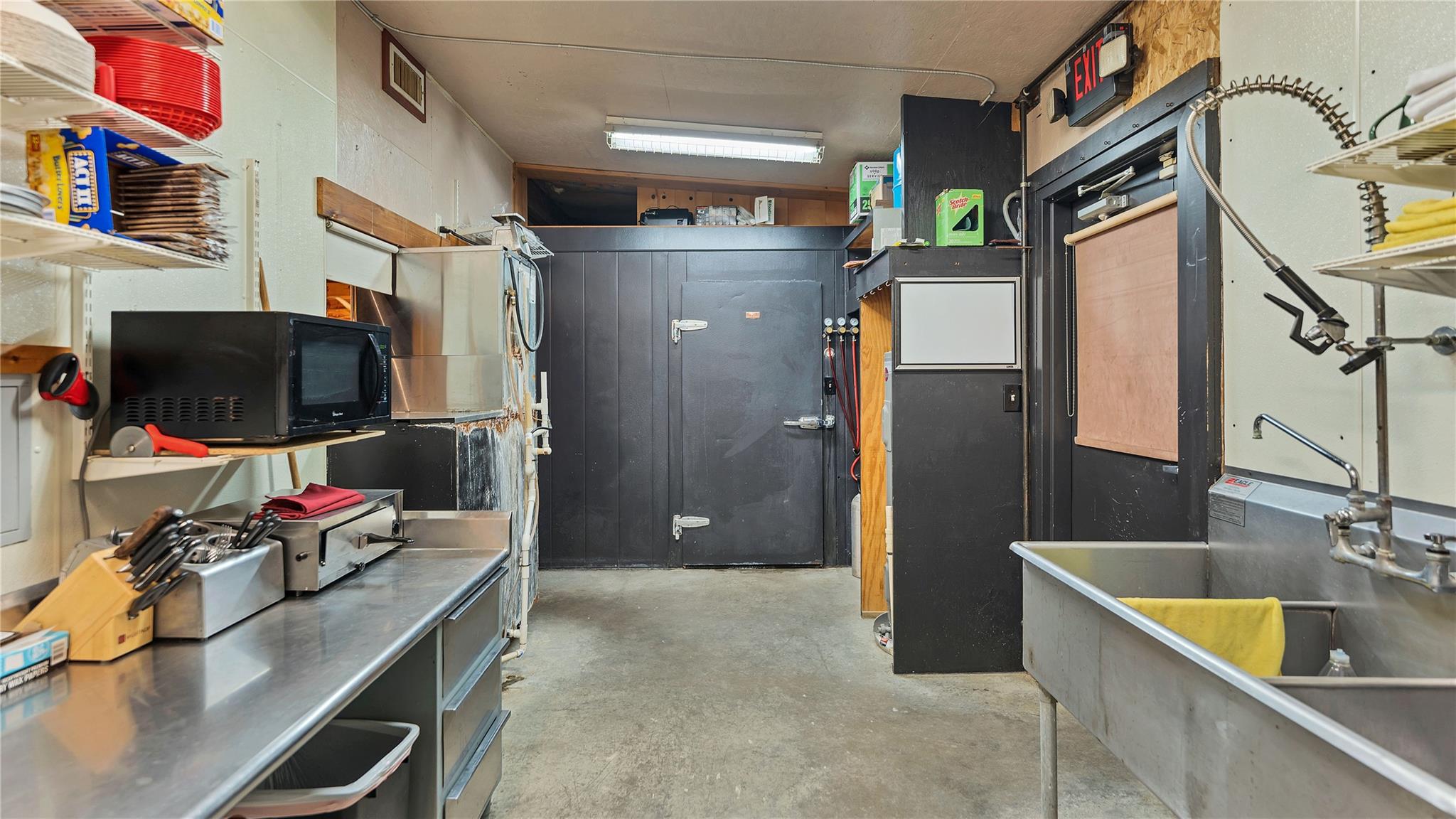 9097 E Us 290 Highway Property Photo 16