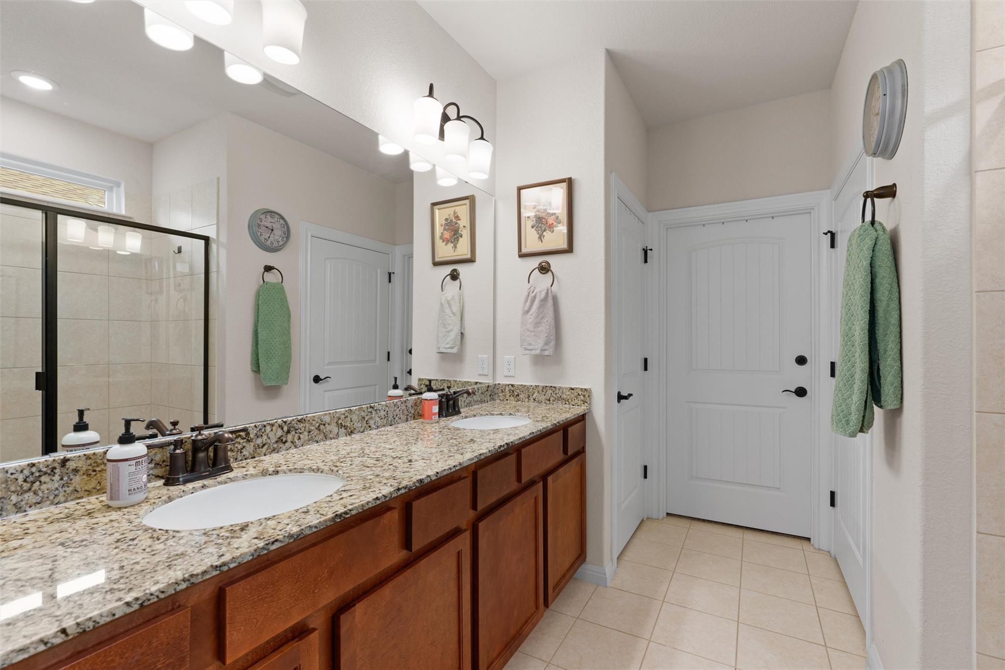 121 Winterhorse Cv Property Photo 14