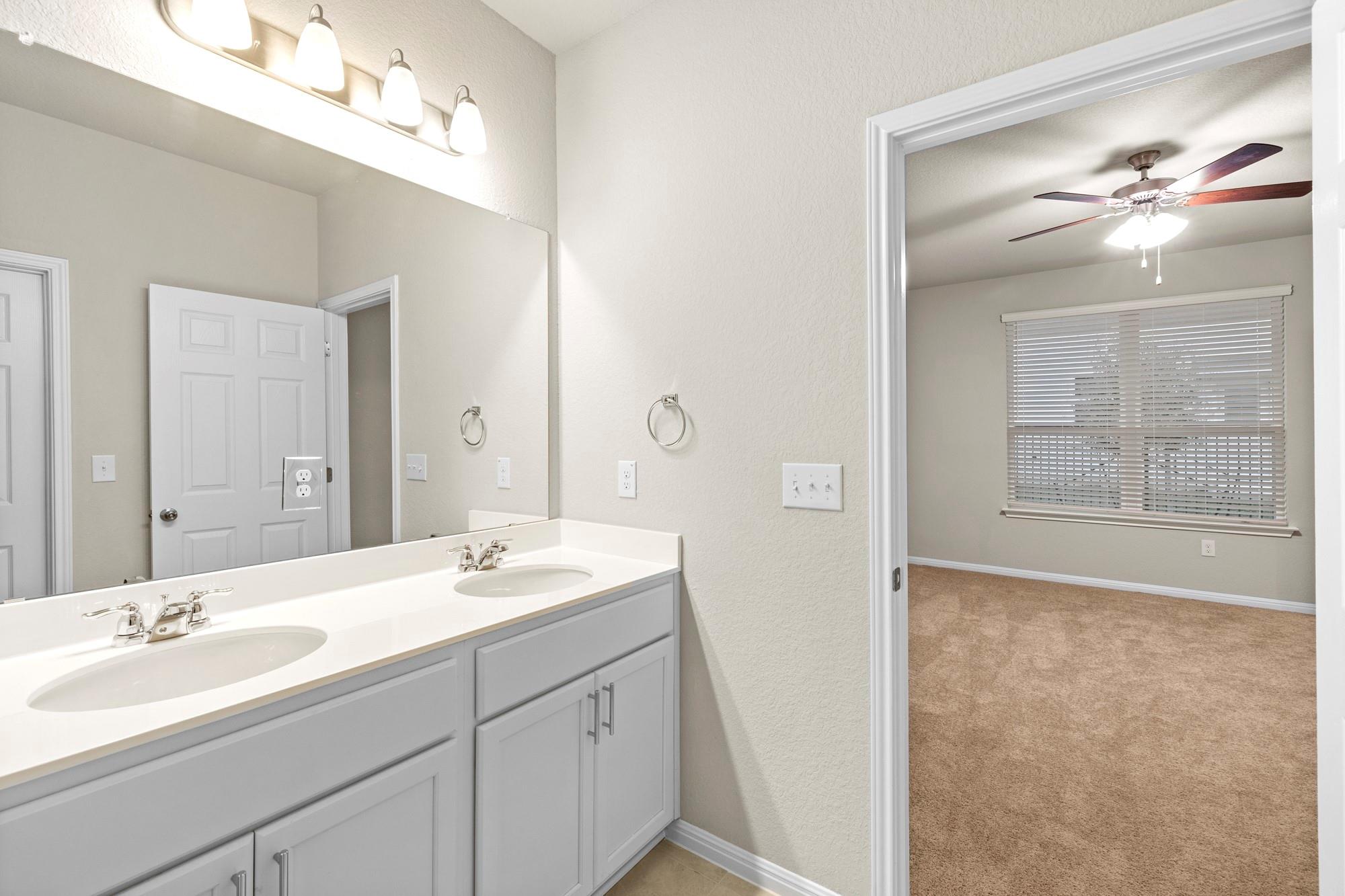 1156 Autumn Heather Dr Property Photo 15