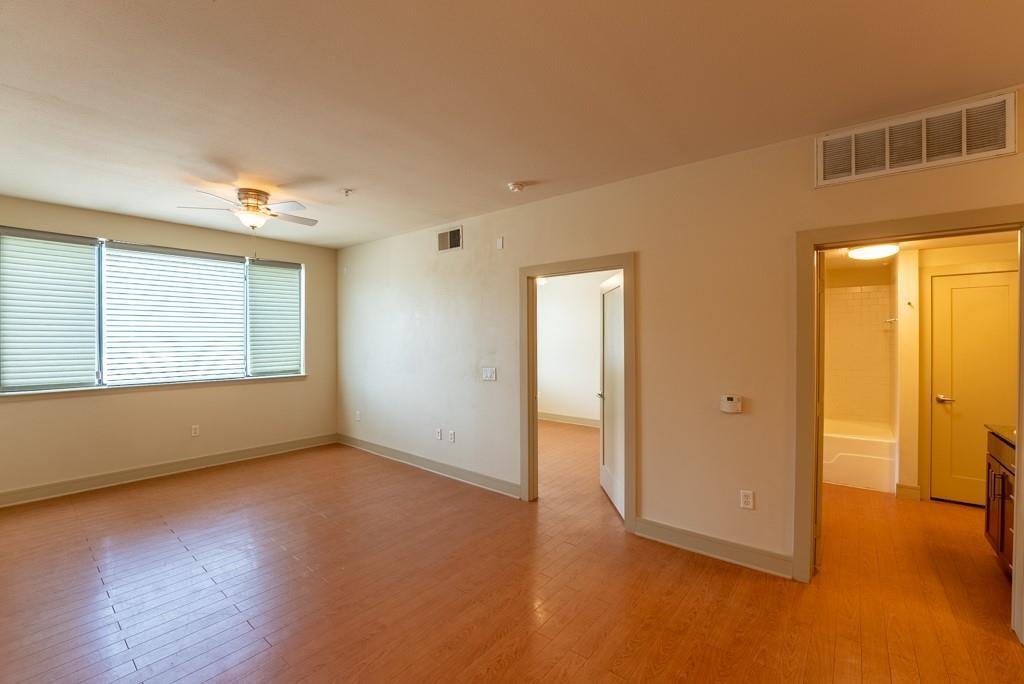 3016 Guadalupe St 212 Property Photo 9