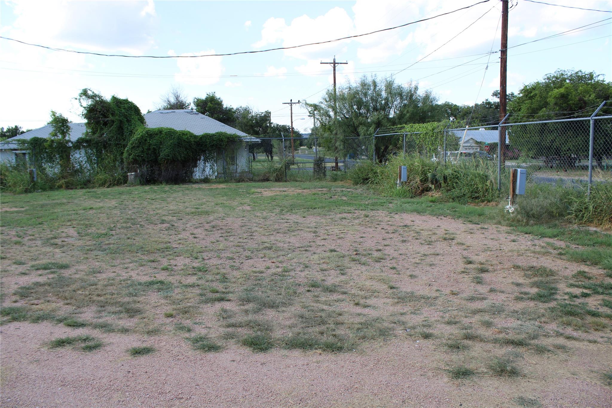 702 Pecan St Property Photo 2