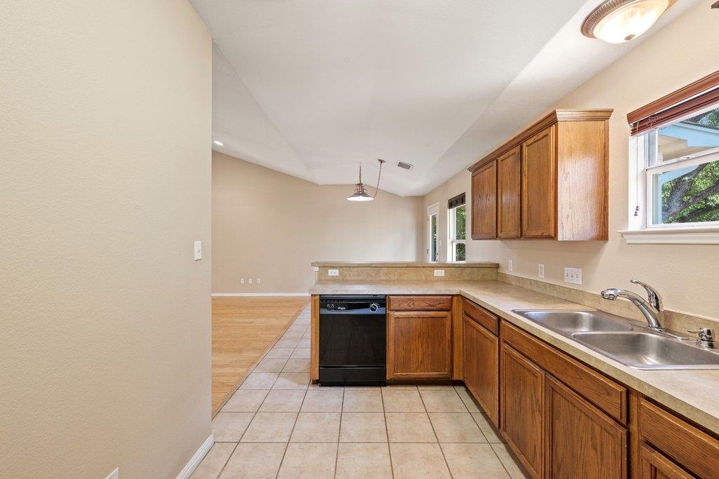 5208 Sioux Ln Property Photo 5