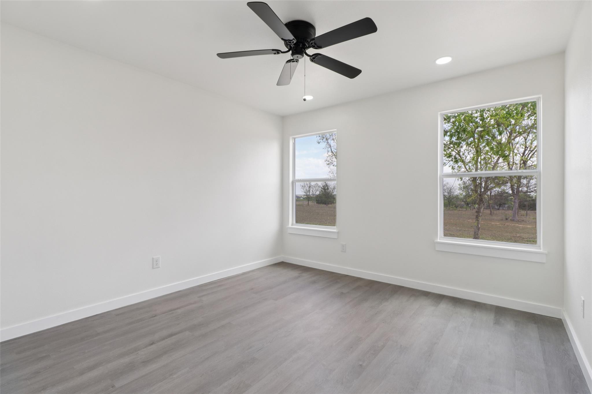 1087 Schubert Ln #d Property Photo 14