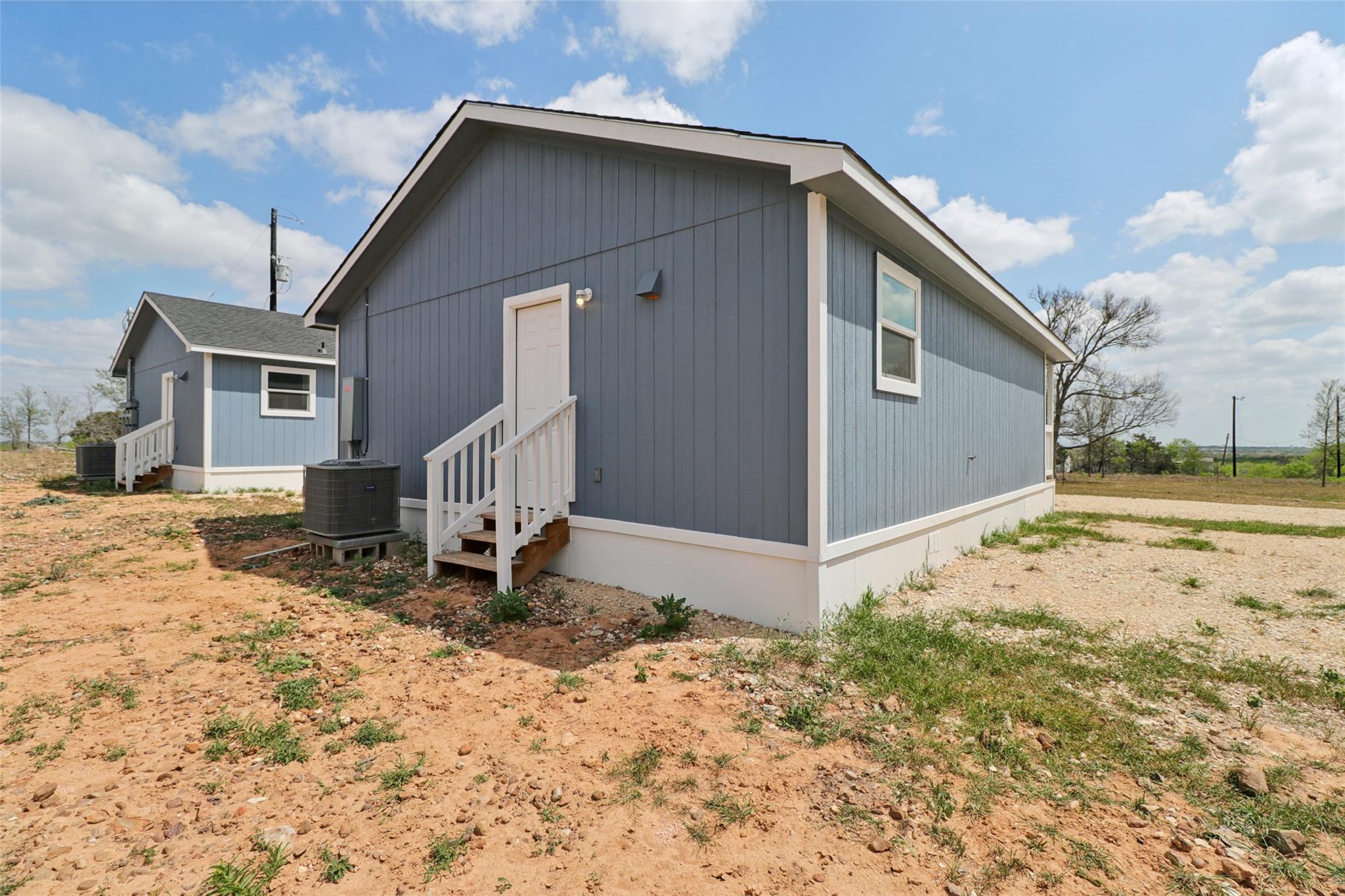1087 Schubert Ln #d Property Photo 16