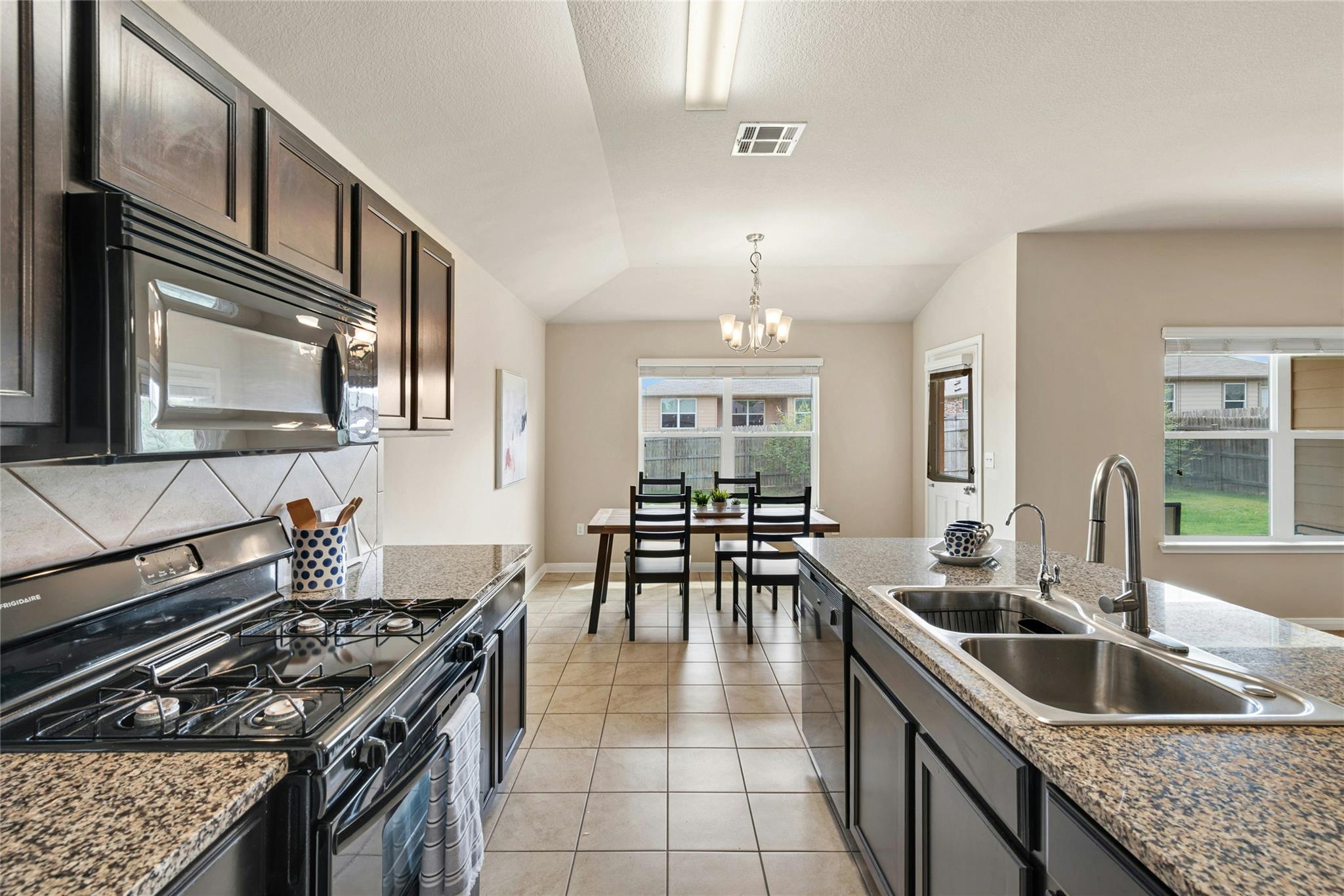 184 Kookaburra Bnd Property Photo 7