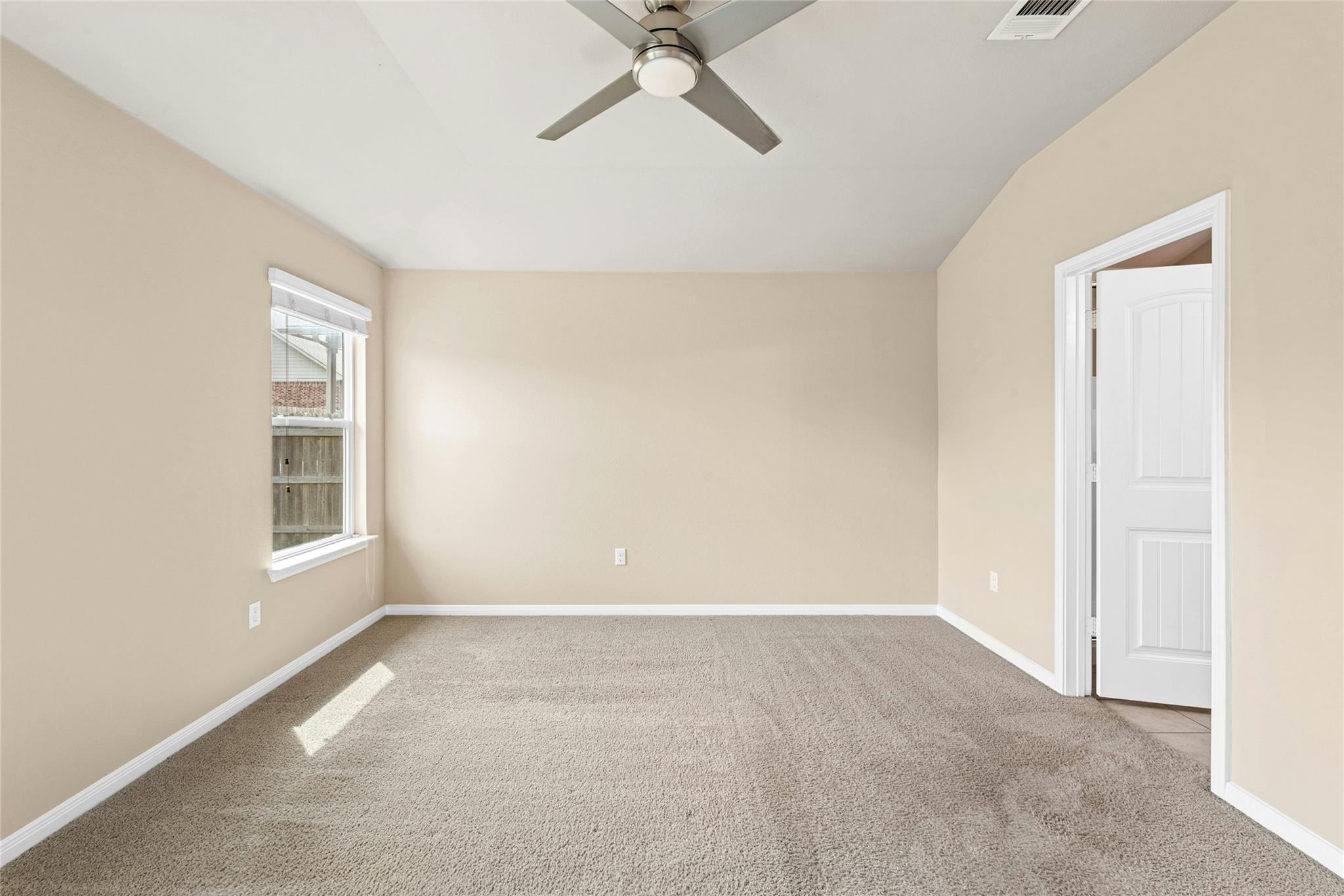 184 Kookaburra Bnd Property Photo 9