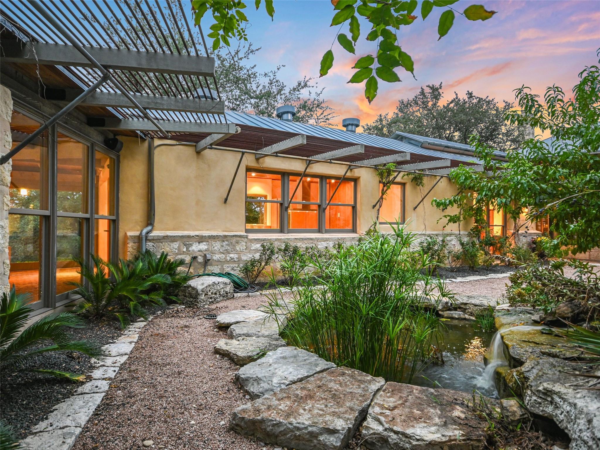 25014 Pedernales Canyon Trl Property Photo 7