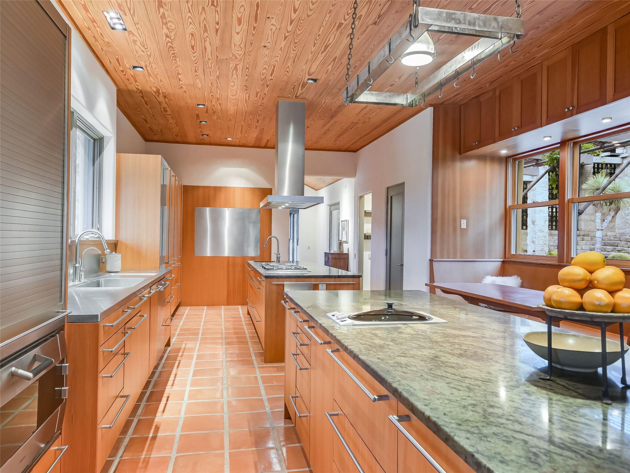 25014 Pedernales Canyon Trl Property Photo 14