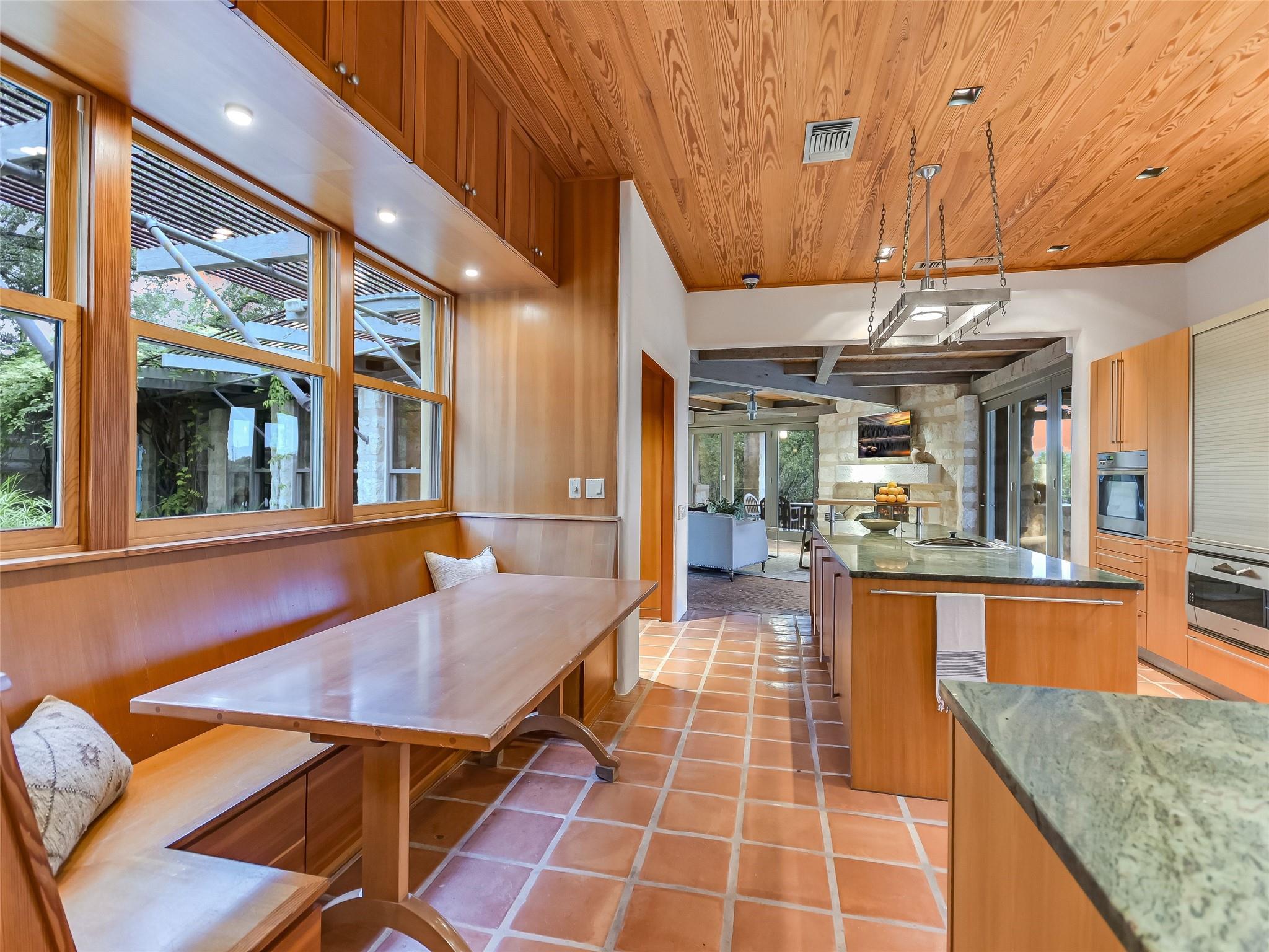 25014 Pedernales Canyon Trl Property Photo 16