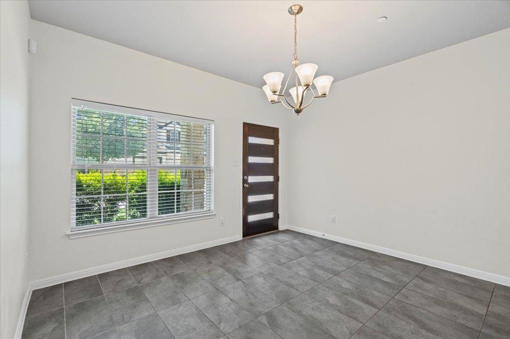 1502 Airedale Rd #2502 Property Photo 5
