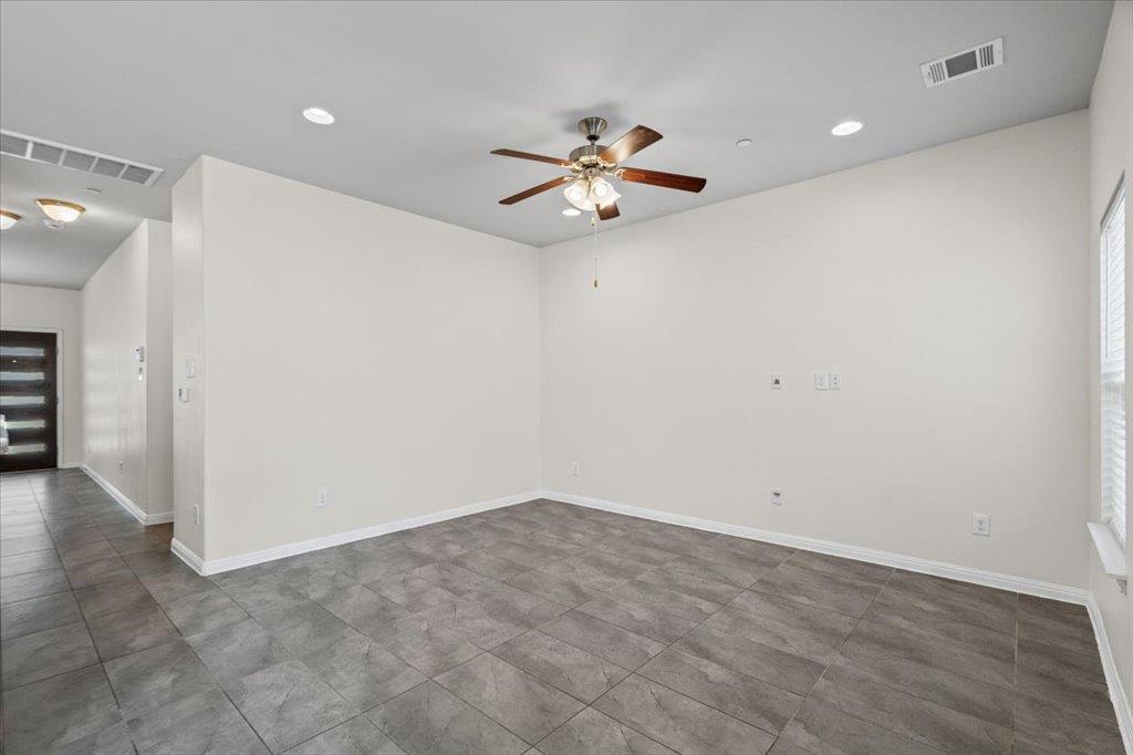 1502 Airedale Rd #2502 Property Photo 10