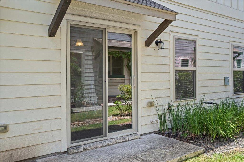 1502 Airedale Rd #2502 Property Photo 16