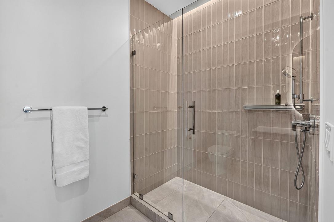610 Davis St #4504 Property Photo 20