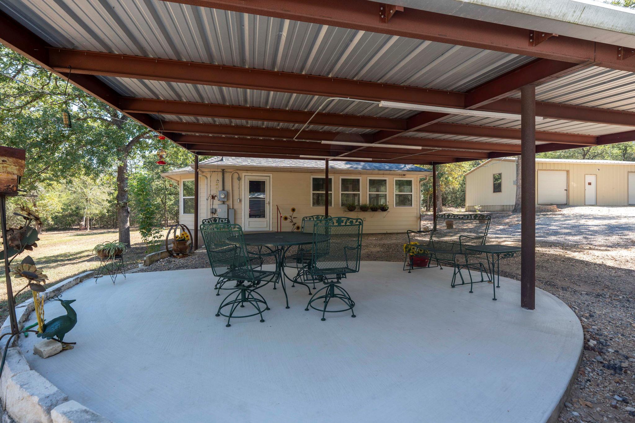 220 Clydesdale Dr Property Photo 7