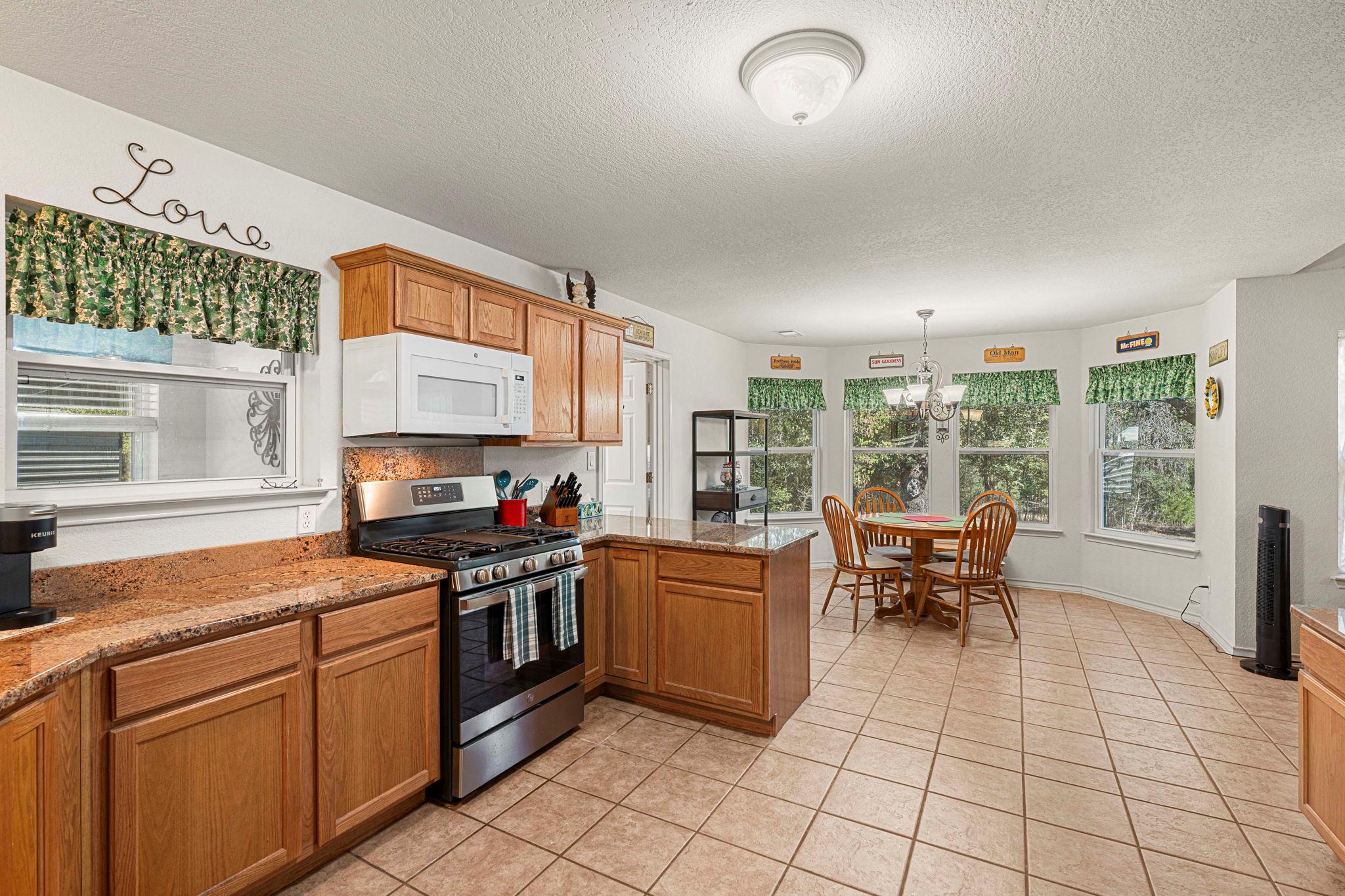 220 Clydesdale Dr Property Photo 10