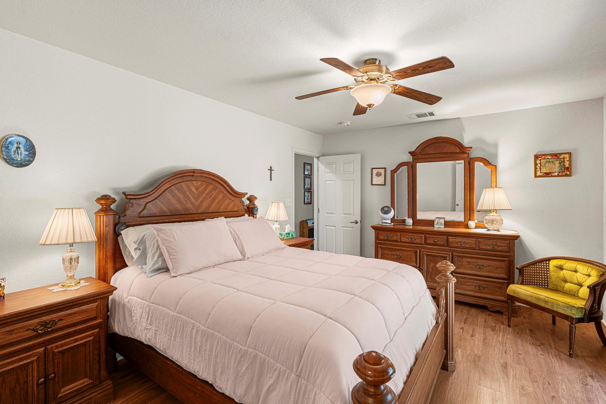 220 Clydesdale Dr Property Photo 12