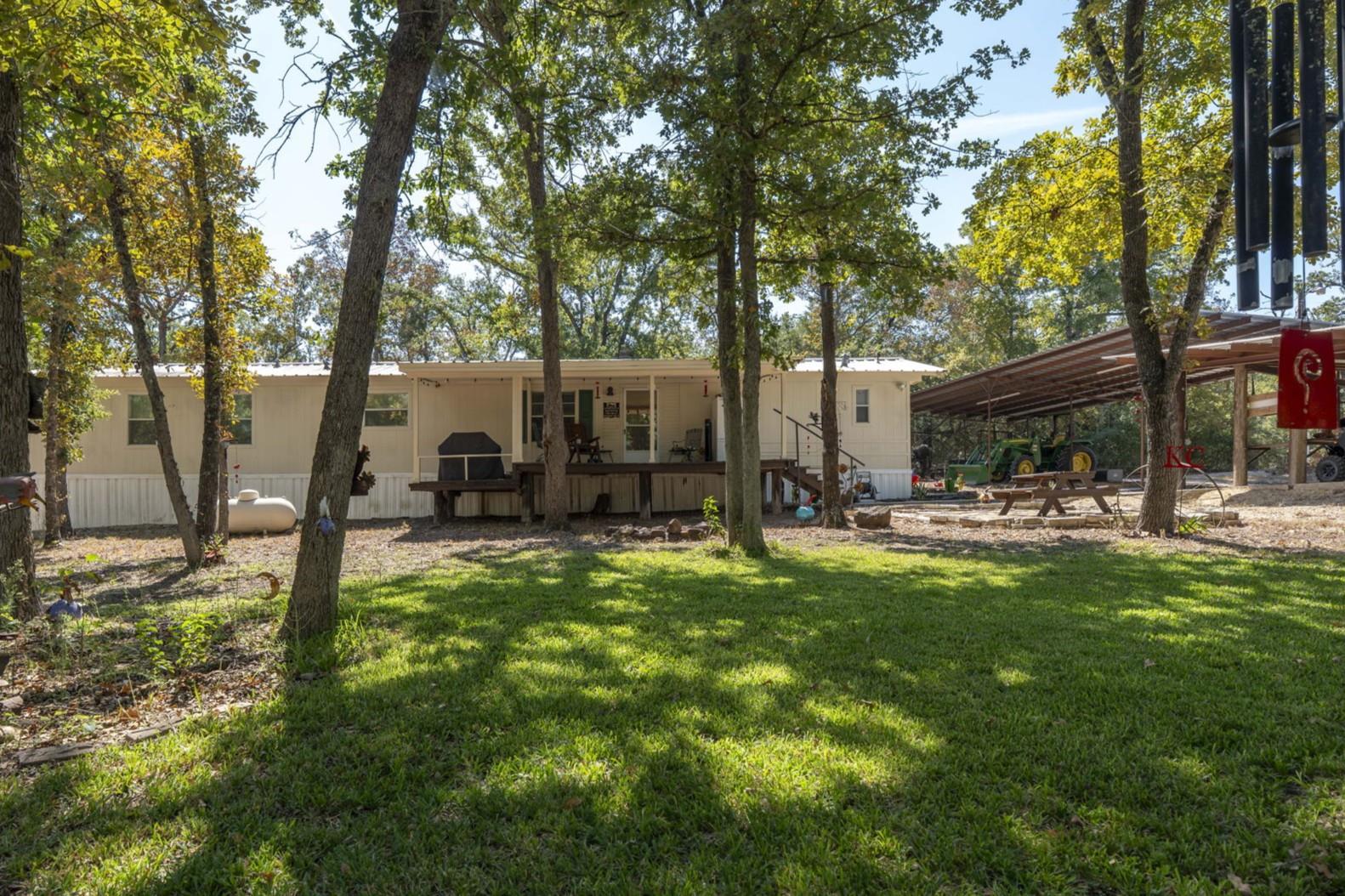 220 Clydesdale Dr Property Photo 22