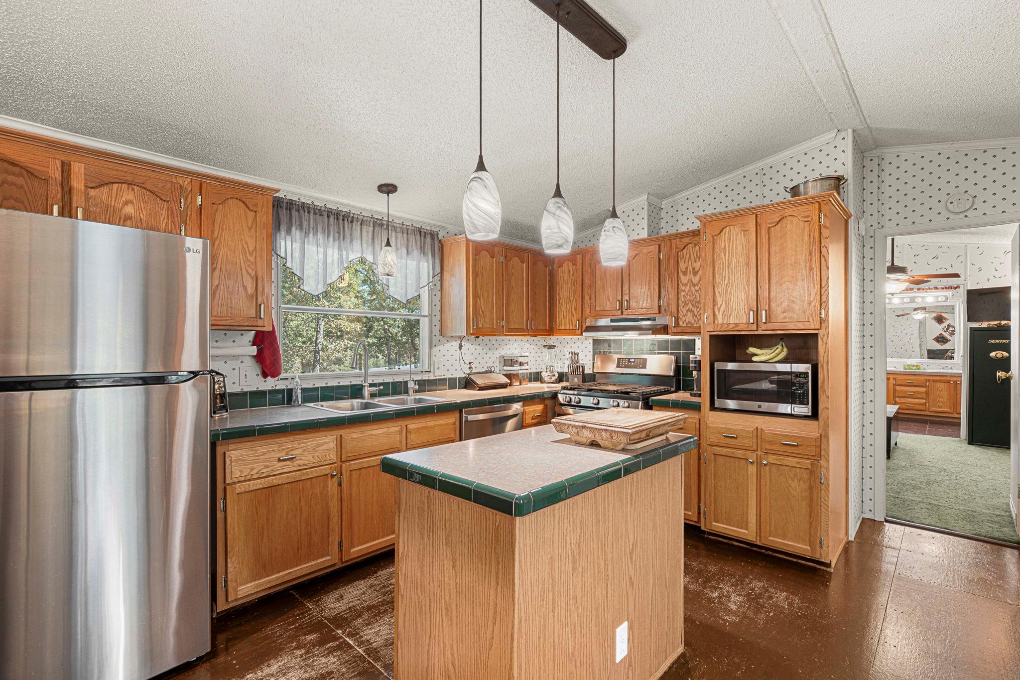 220 Clydesdale Dr Property Photo 27