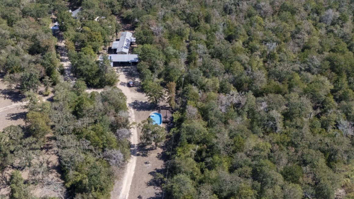 220 Clydesdale Dr Property Photo 38