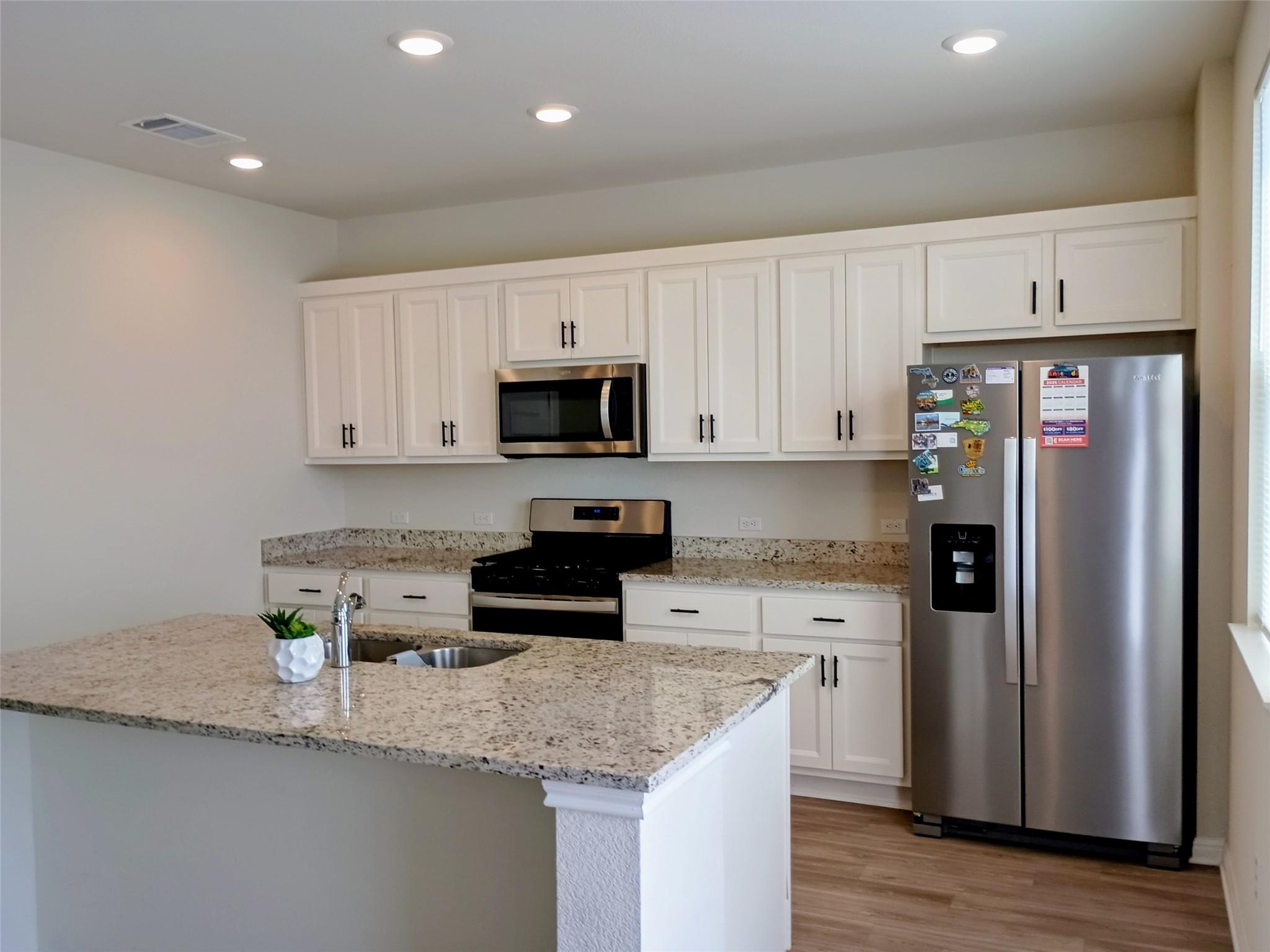 10615 Ridan Way Property Photo 4