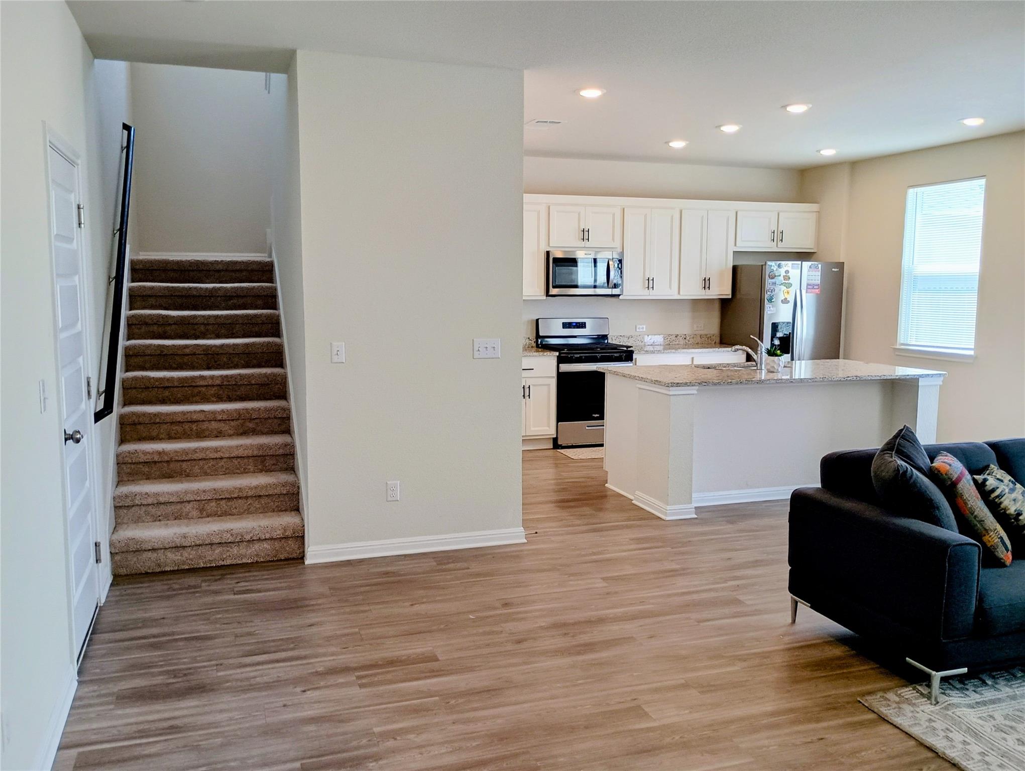 10615 Ridan Way Property Photo 9